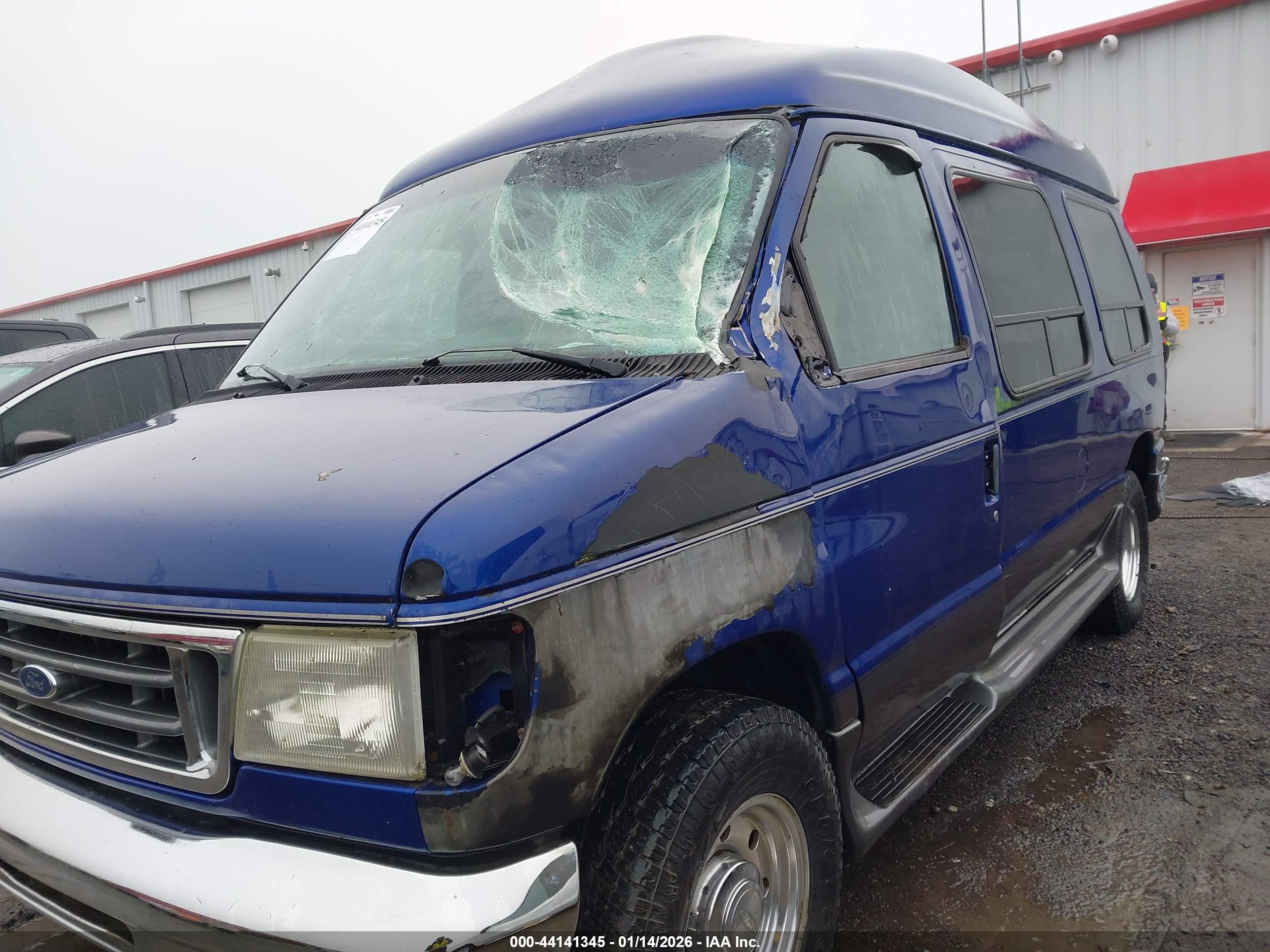 FORD E-250 image 6