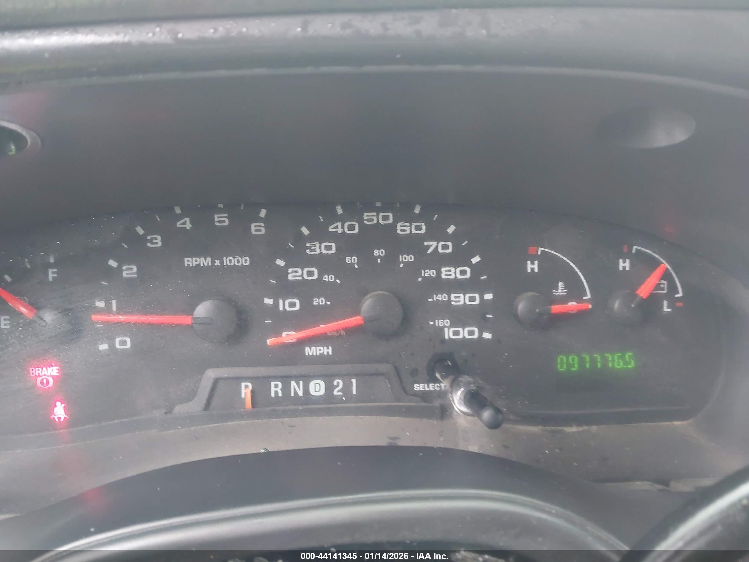FORD E-250 image 7