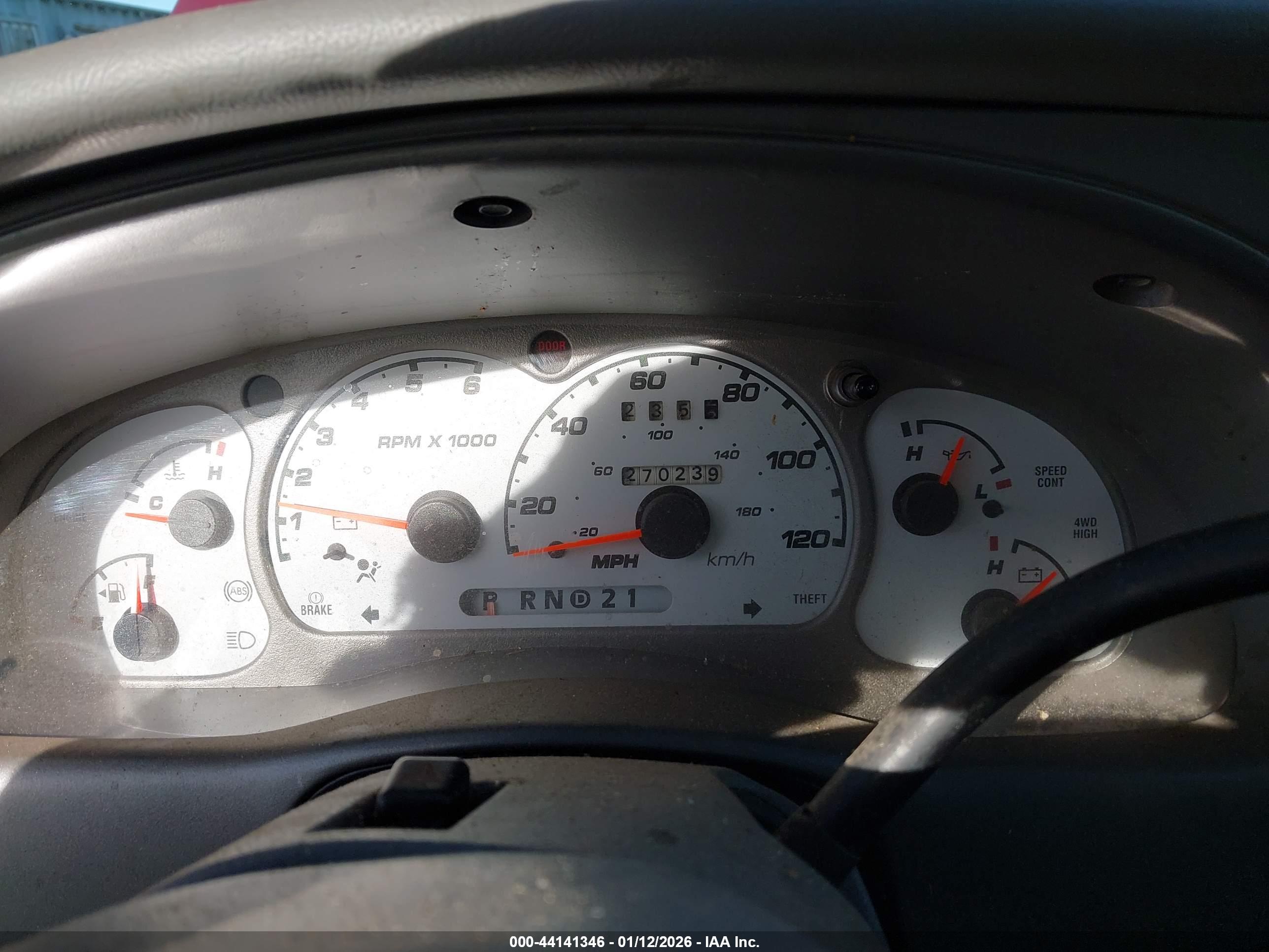 FORD EXPLORER image 7