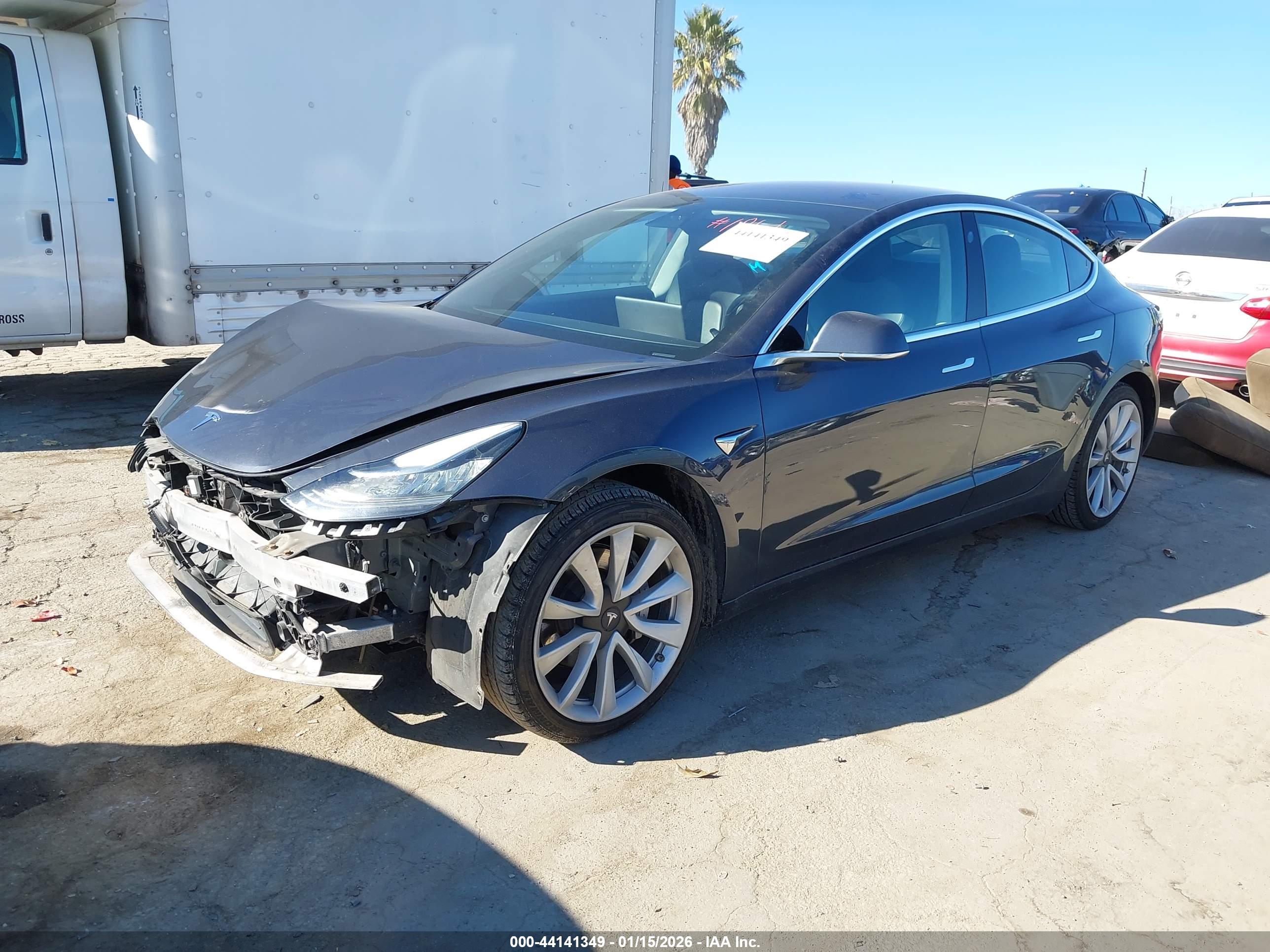 TESLA MODEL image 2