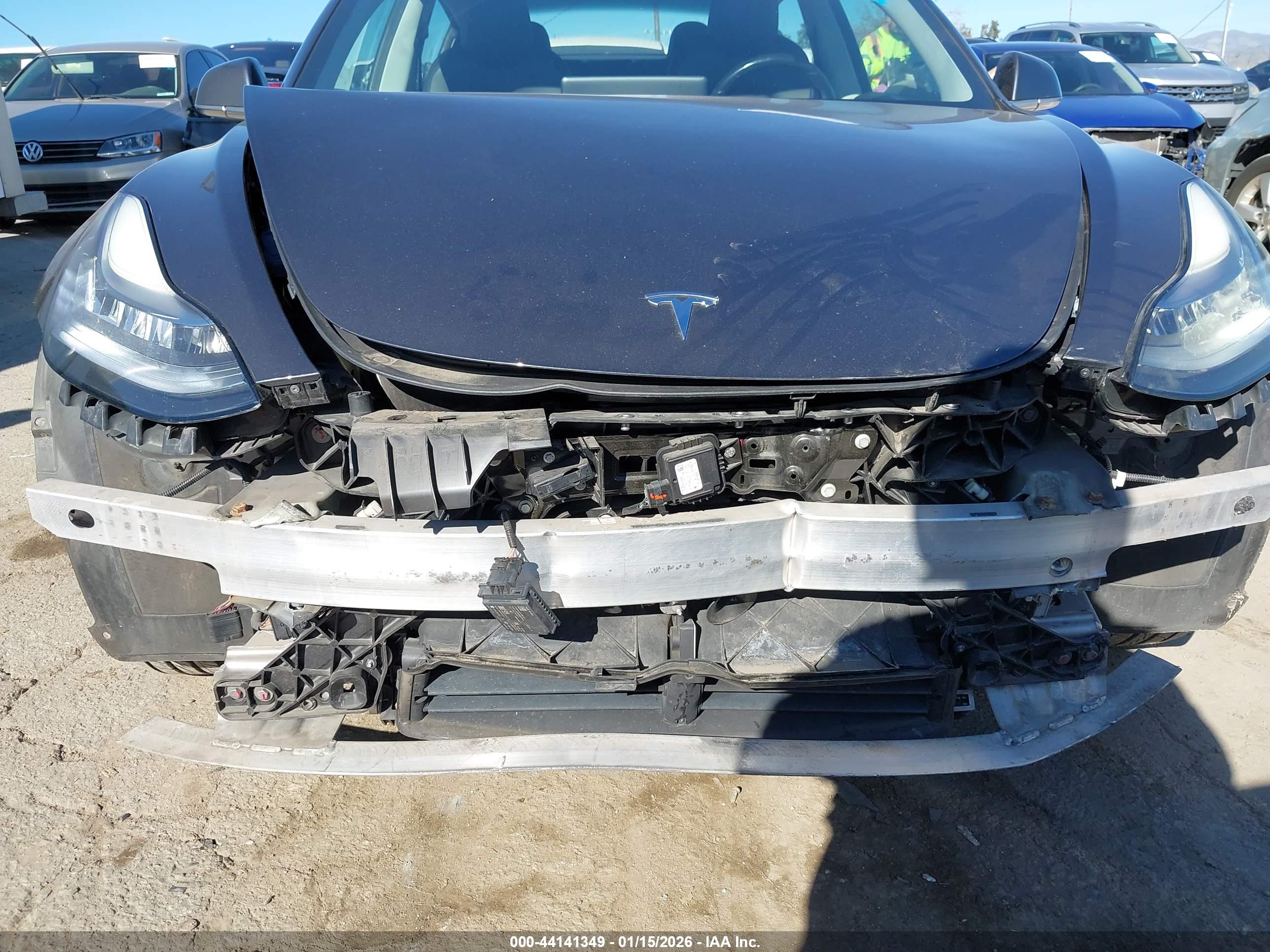TESLA MODEL image 6