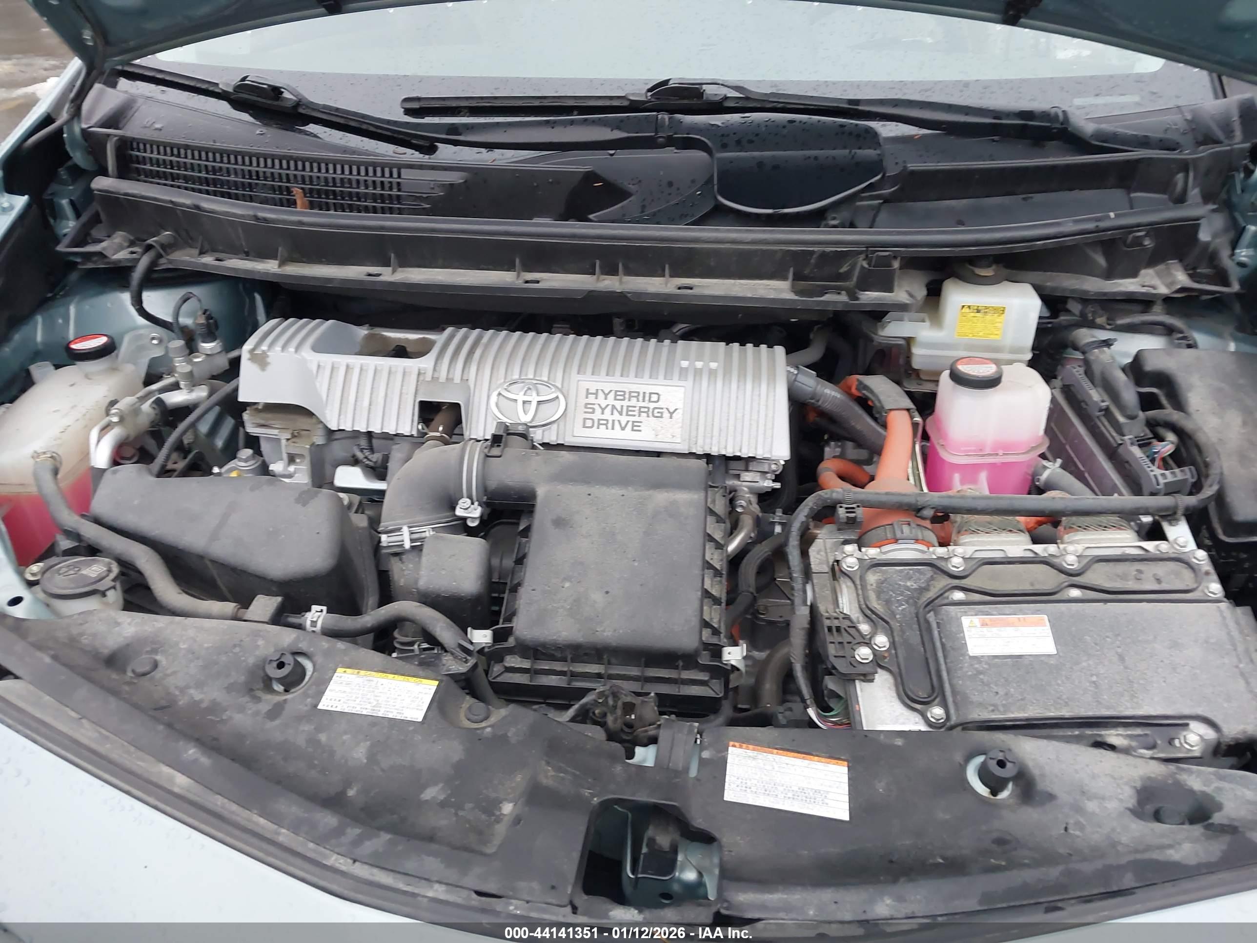 TOYOTA PRIUS image 10