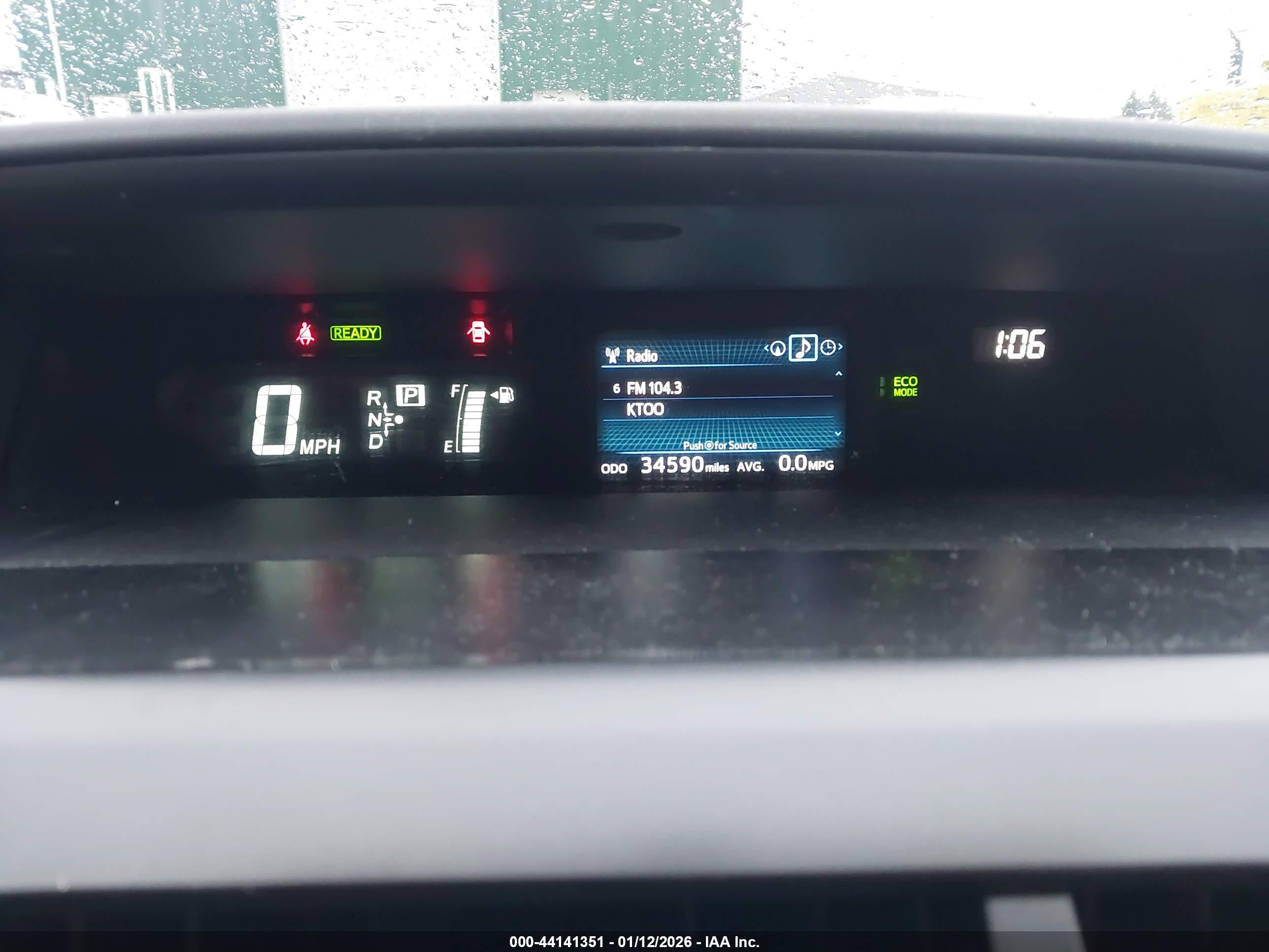 TOYOTA PRIUS image 7