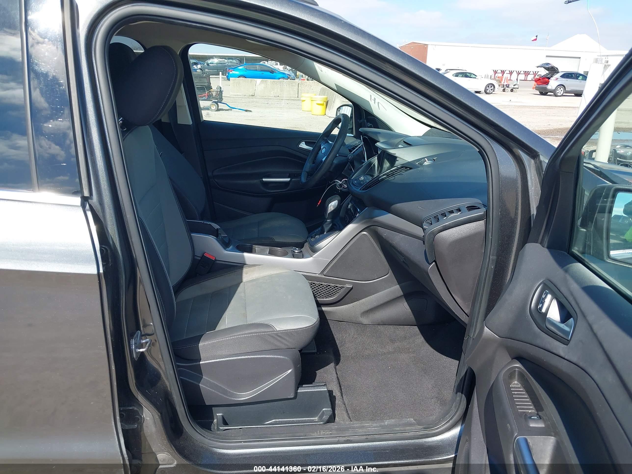 FORD ESCAPE image 5