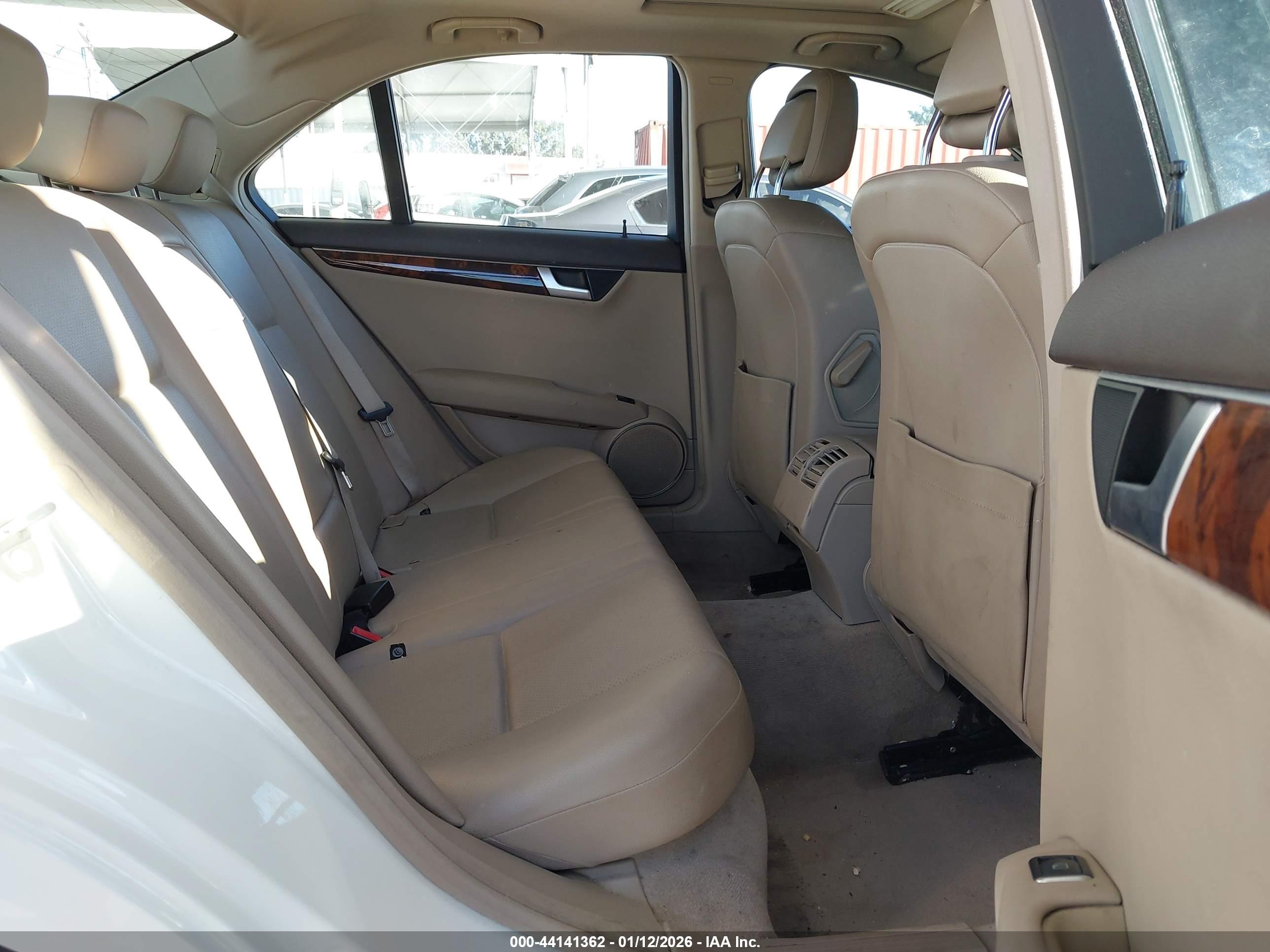 MERCEDES-BENZ C image 8