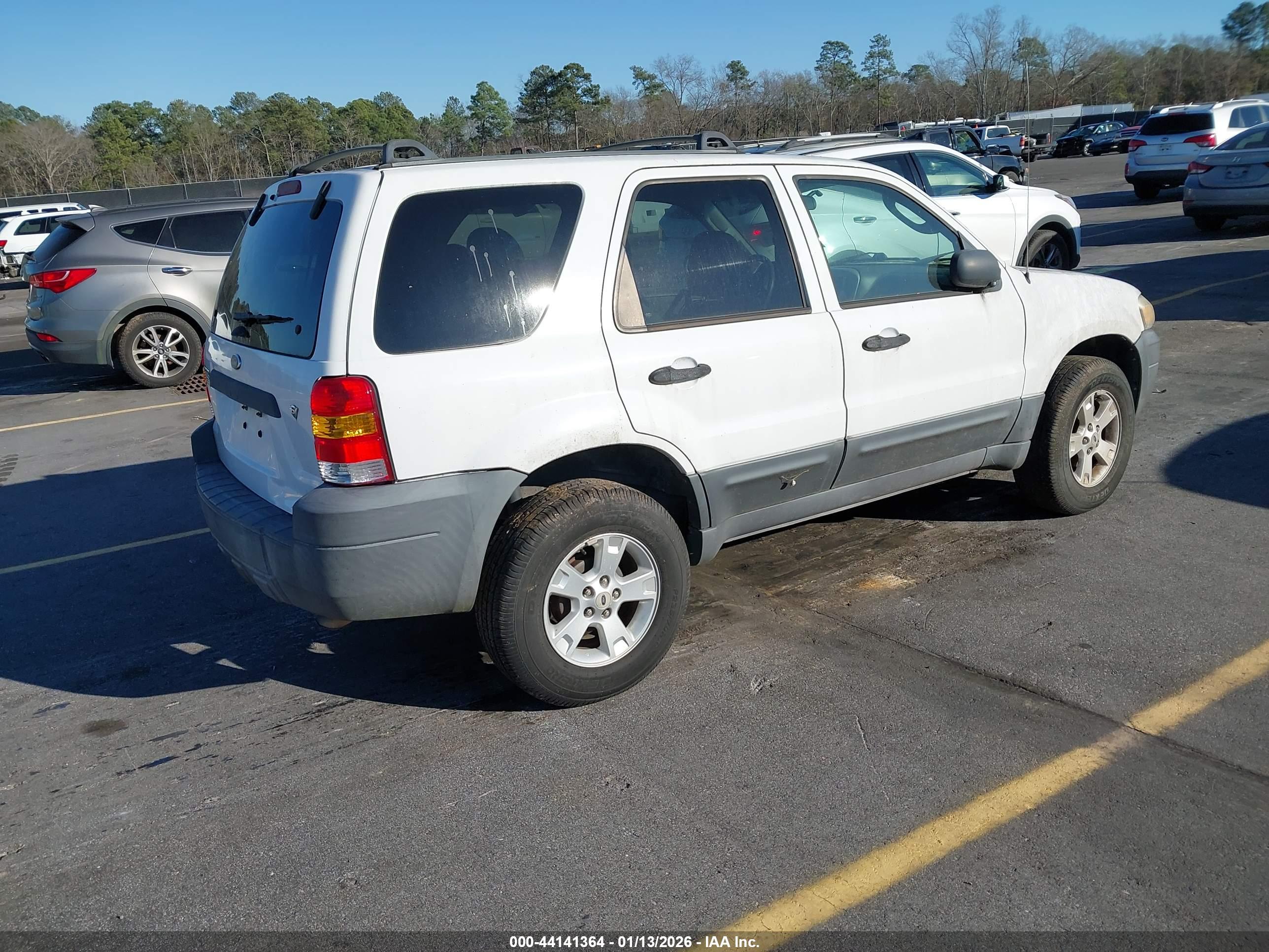 FORD ESCAPE image 4