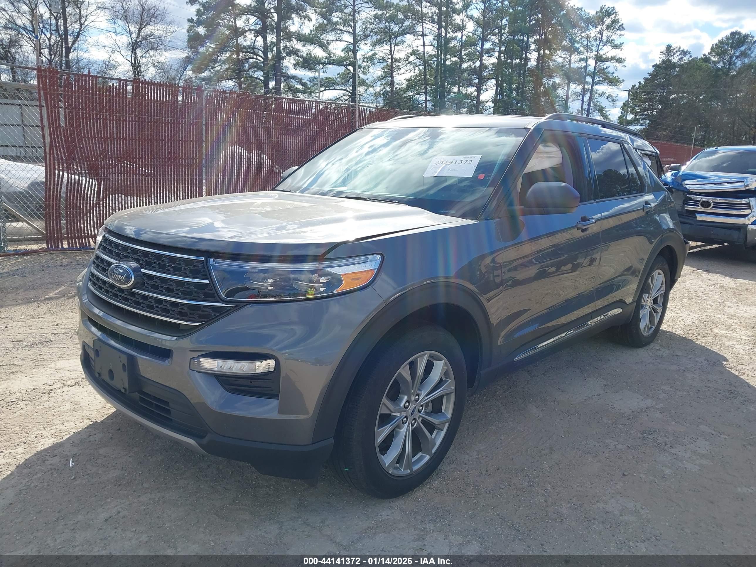 FORD EXPLORER image 2