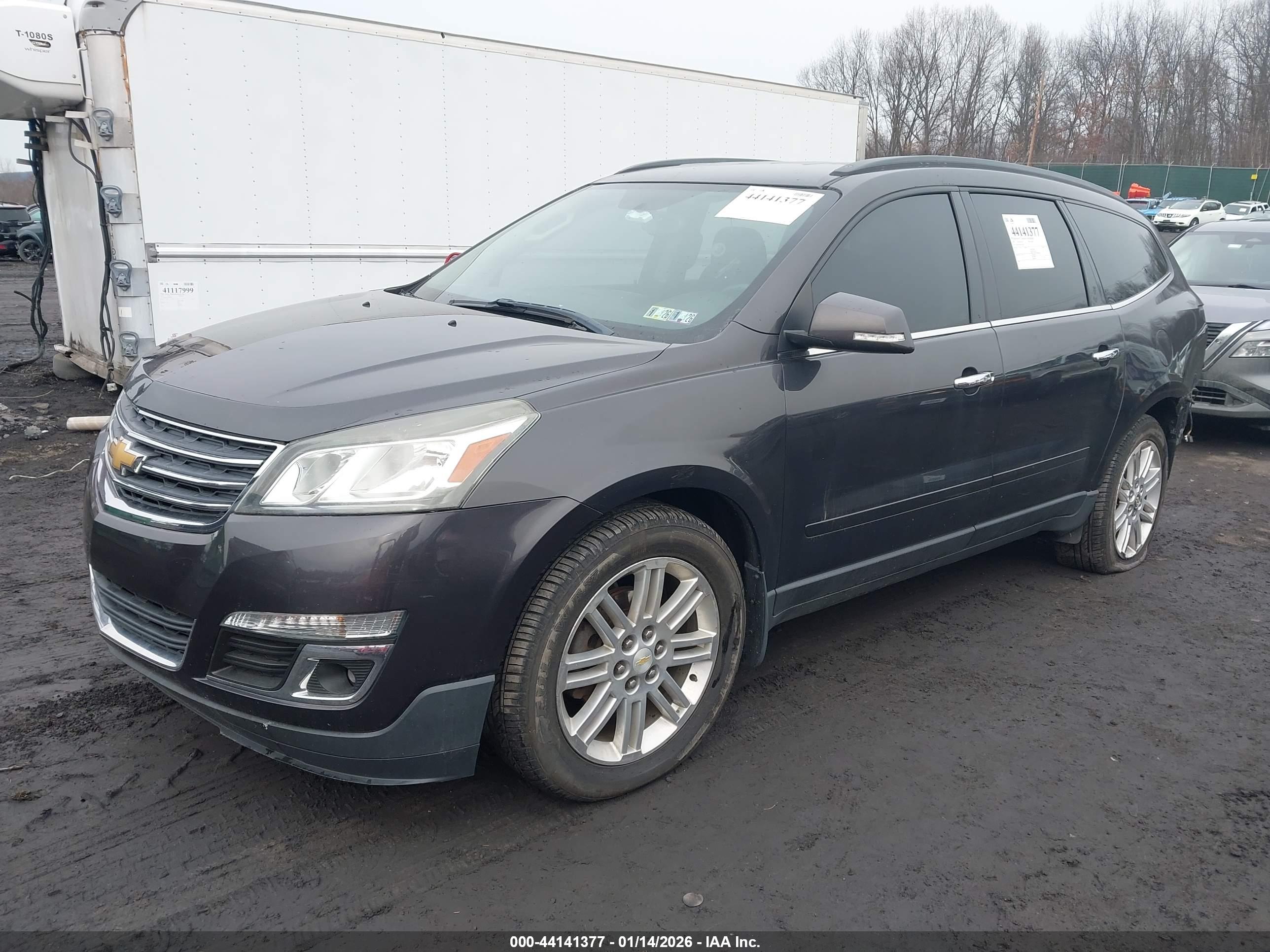 CHEVROLET TRAVERSE image 2