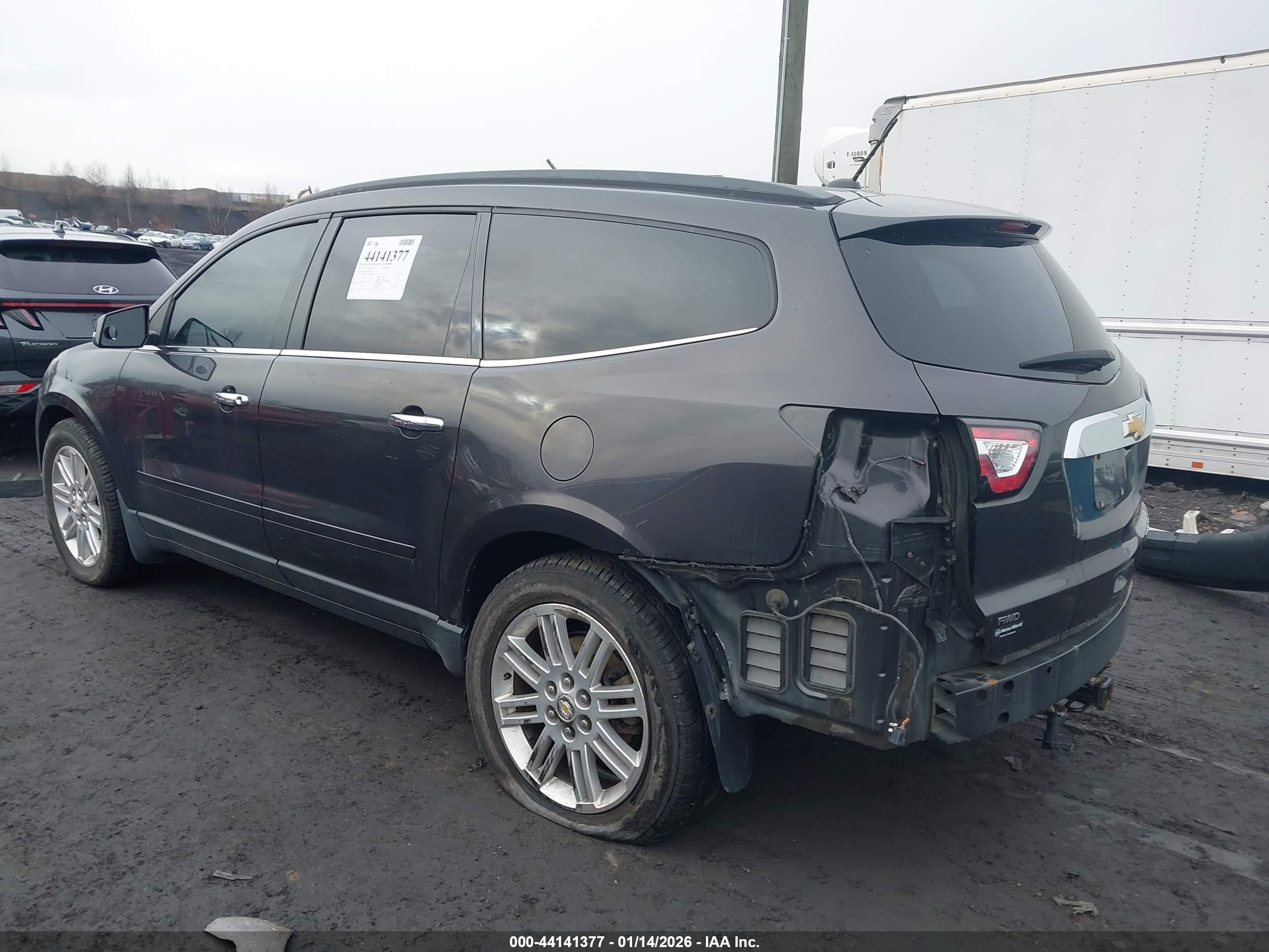 CHEVROLET TRAVERSE image 3