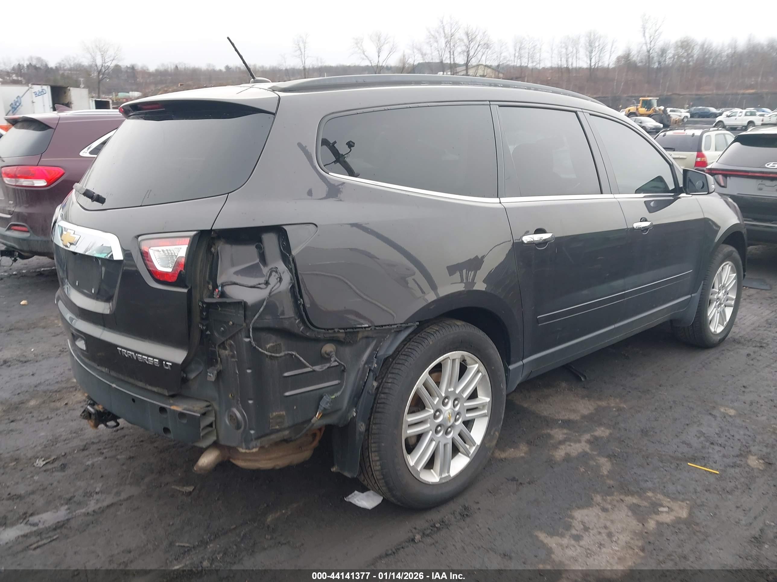 CHEVROLET TRAVERSE image 4