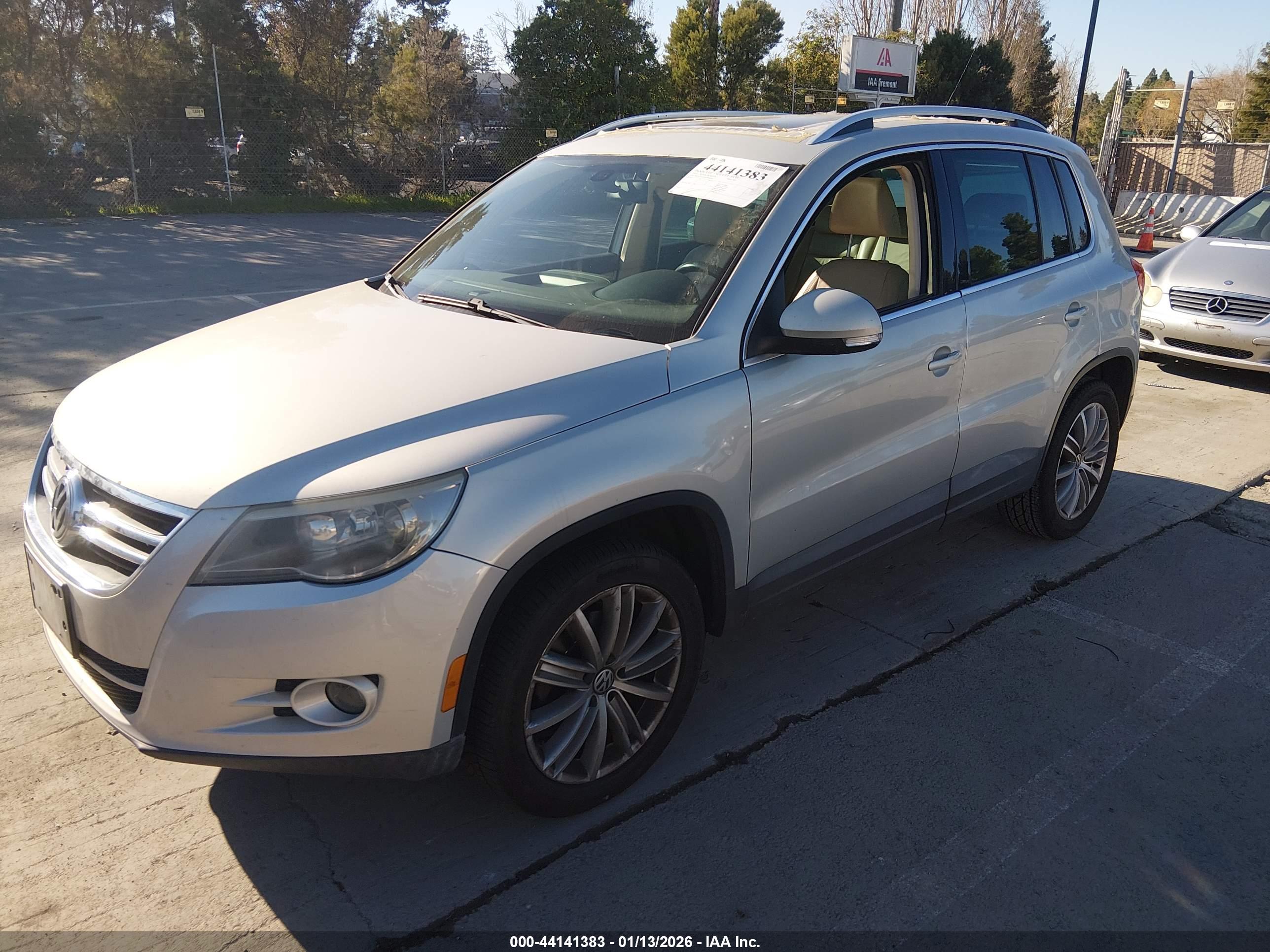 VOLKSWAGEN TIGUAN image 2
