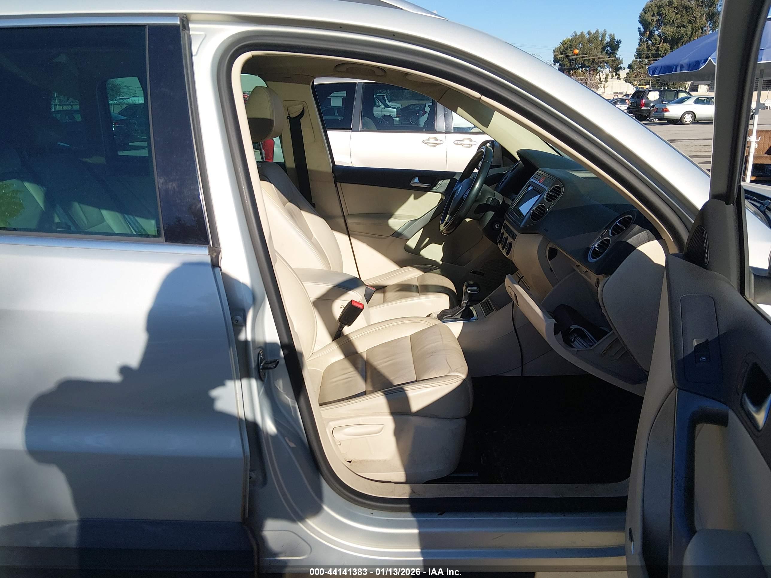 VOLKSWAGEN TIGUAN image 5
