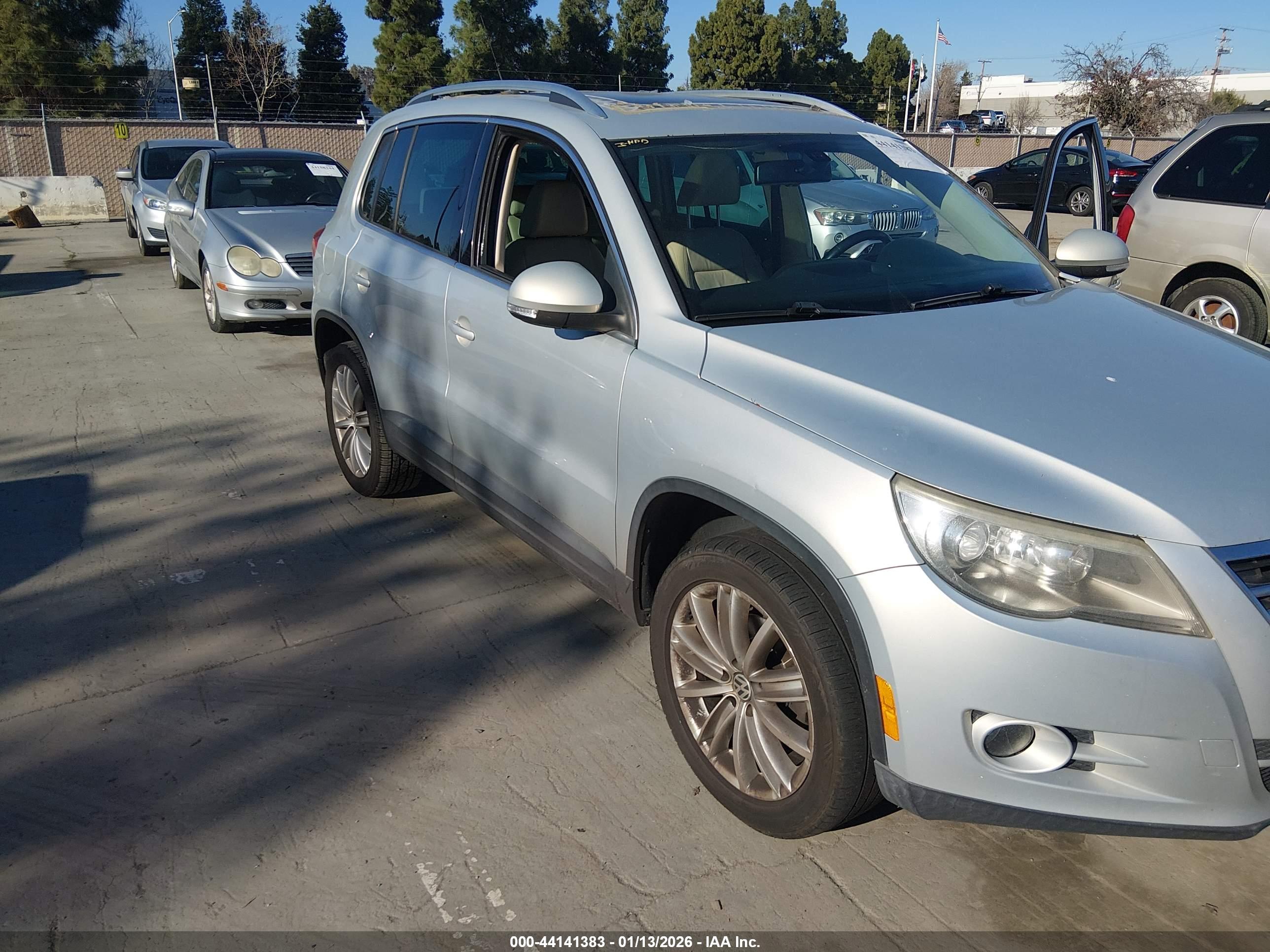 VOLKSWAGEN TIGUAN image 6