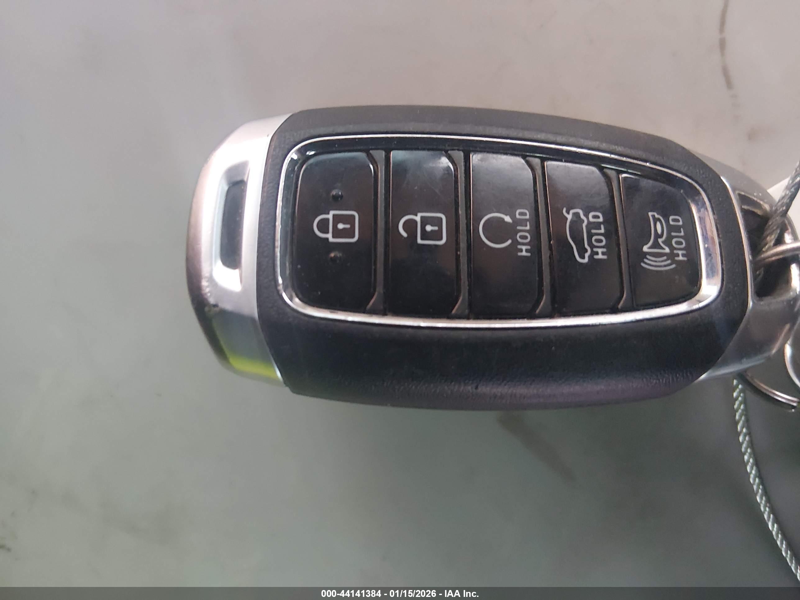 HYUNDAI ELANTRA image 11