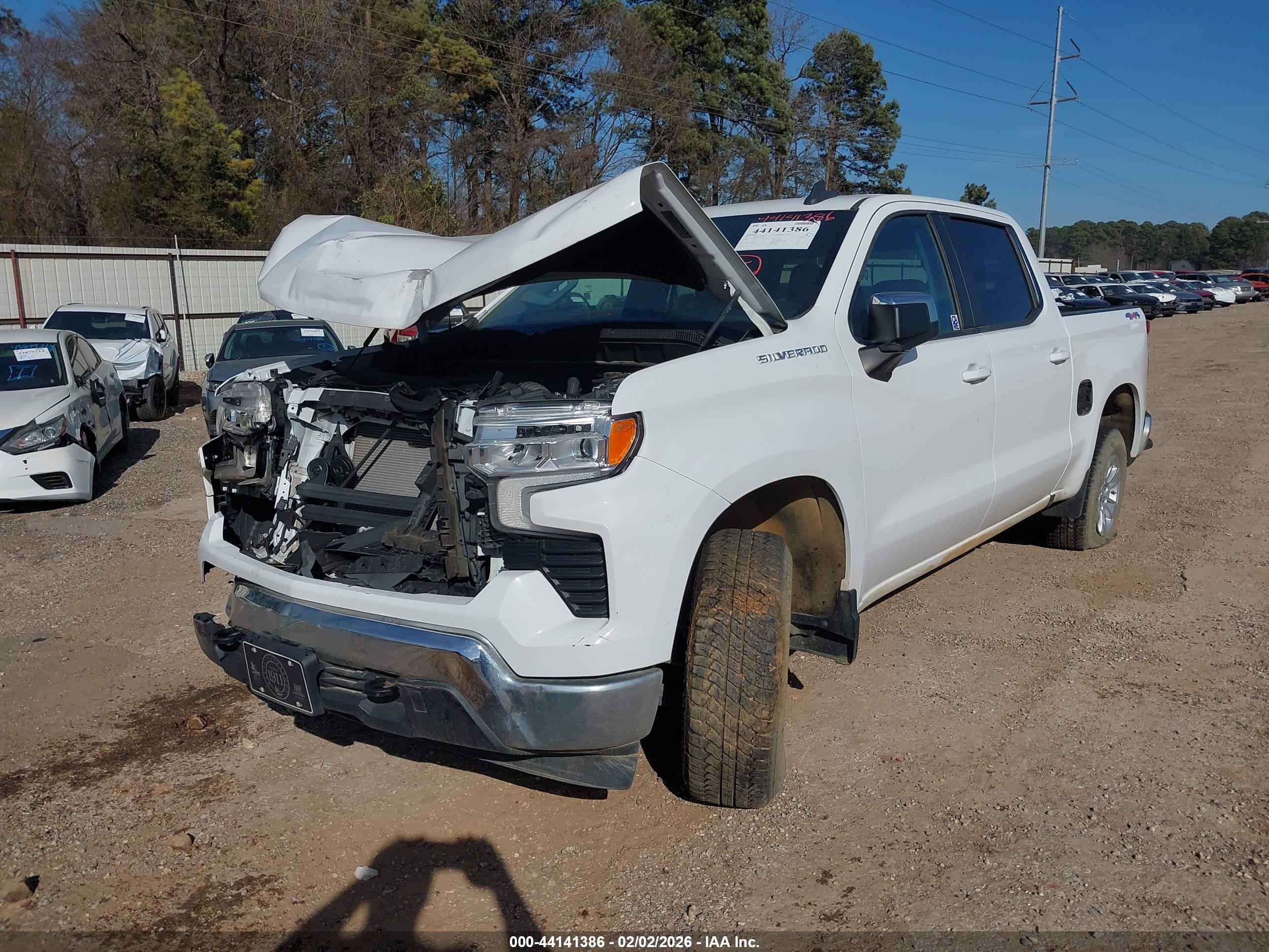 CHEVROLET SILVERADO image 2