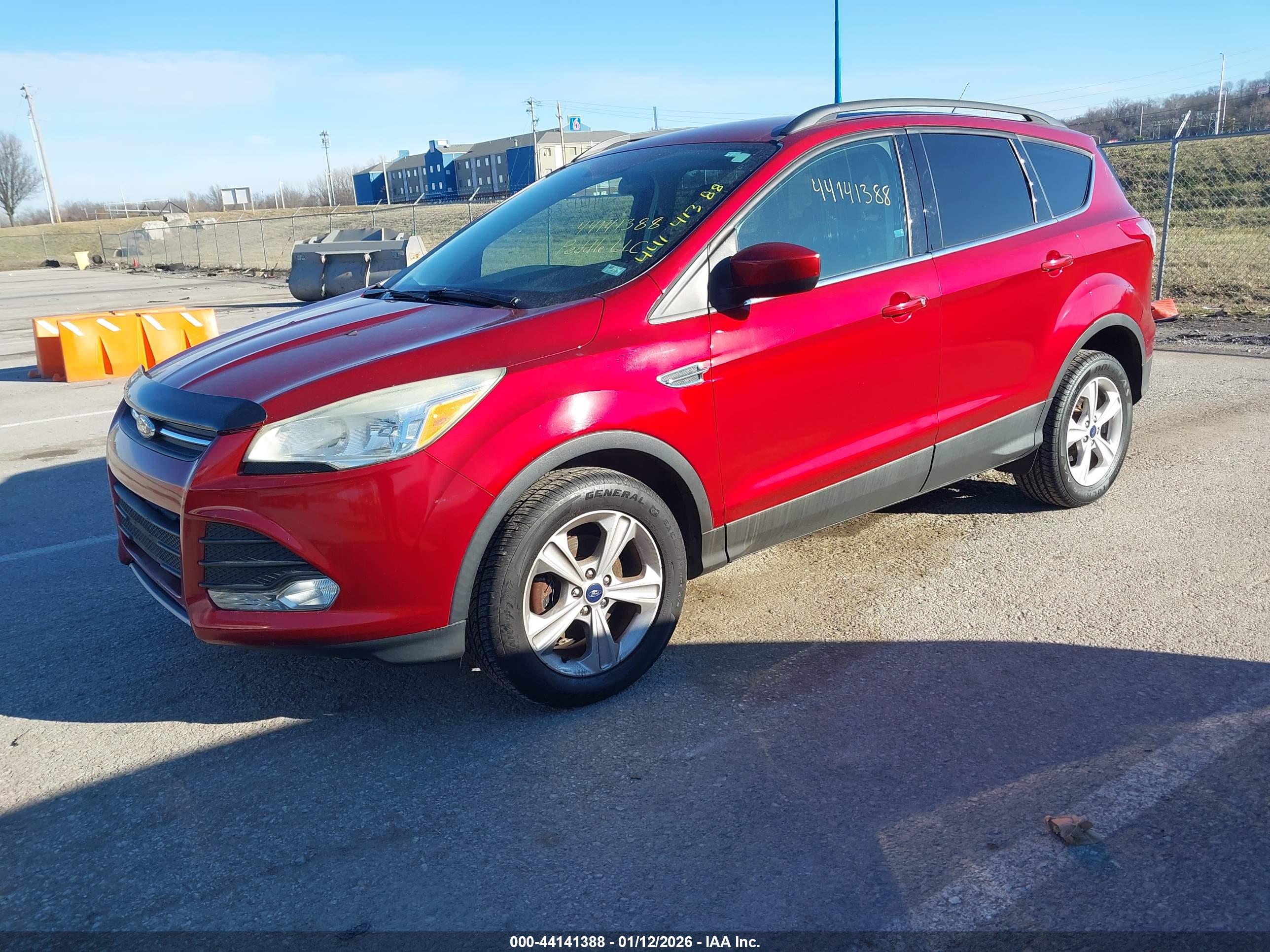 FORD ESCAPE image 2