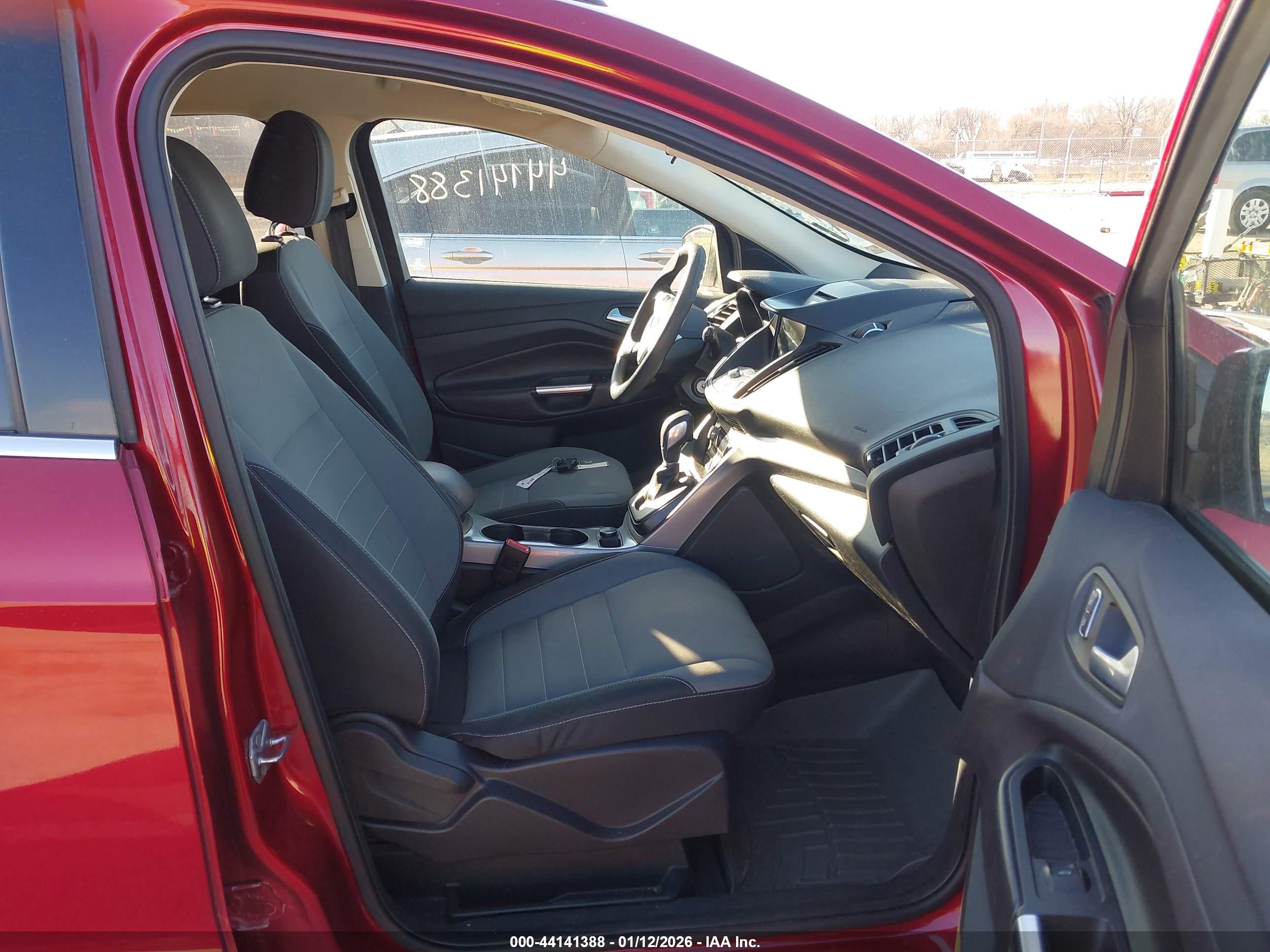 FORD ESCAPE image 5