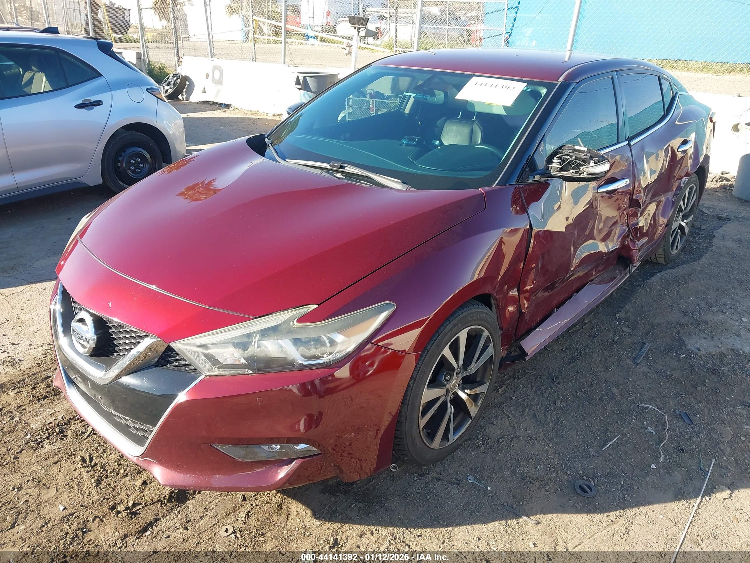 NISSAN MAXIMA image 2