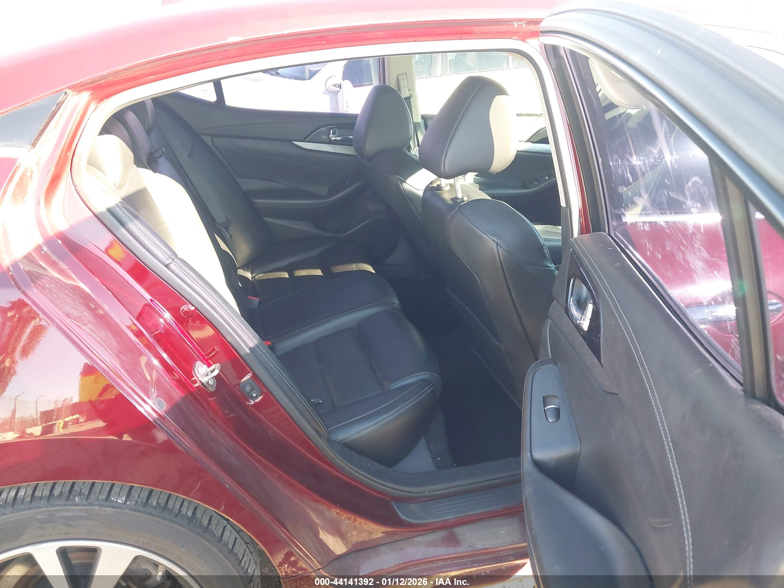 NISSAN MAXIMA image 8