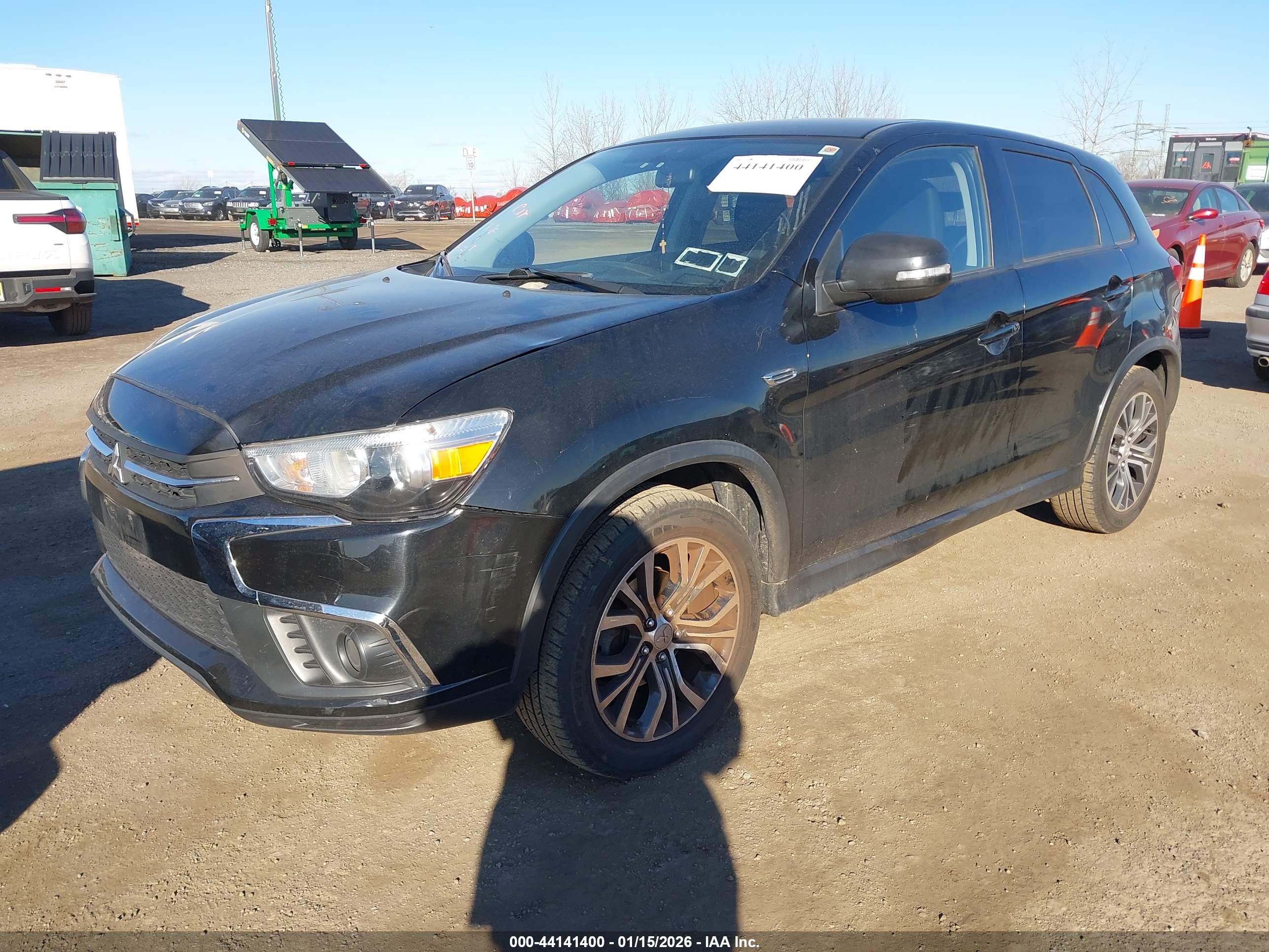 MITSUBISHI OUTLANDER image 2