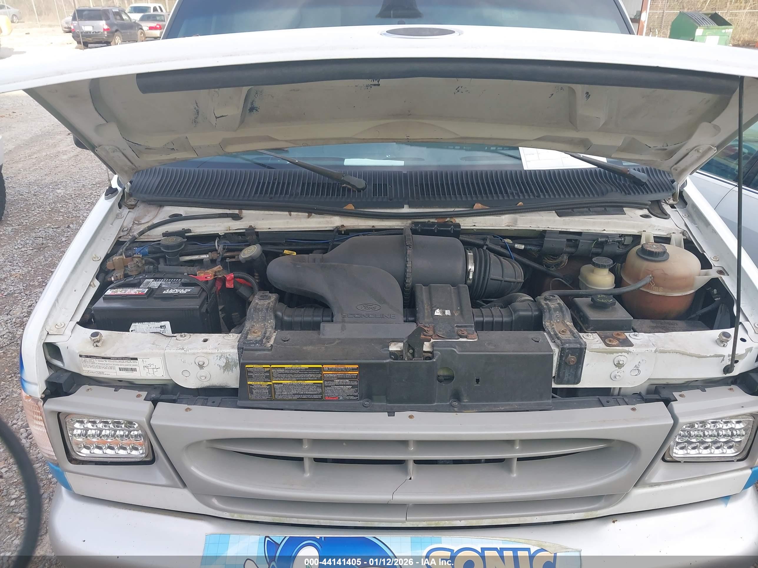 FORD E-250 image 10