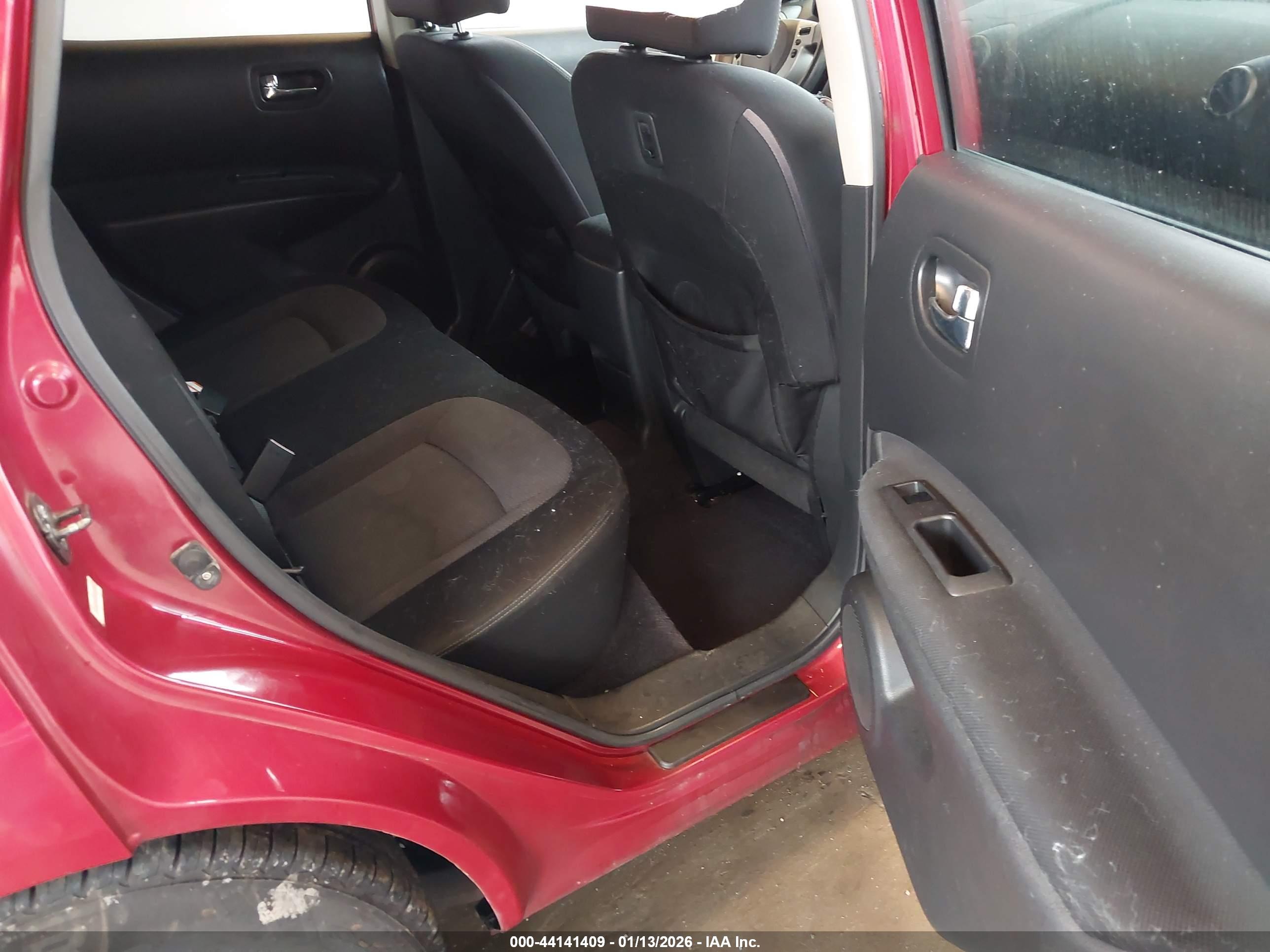 NISSAN ROGUE image 8