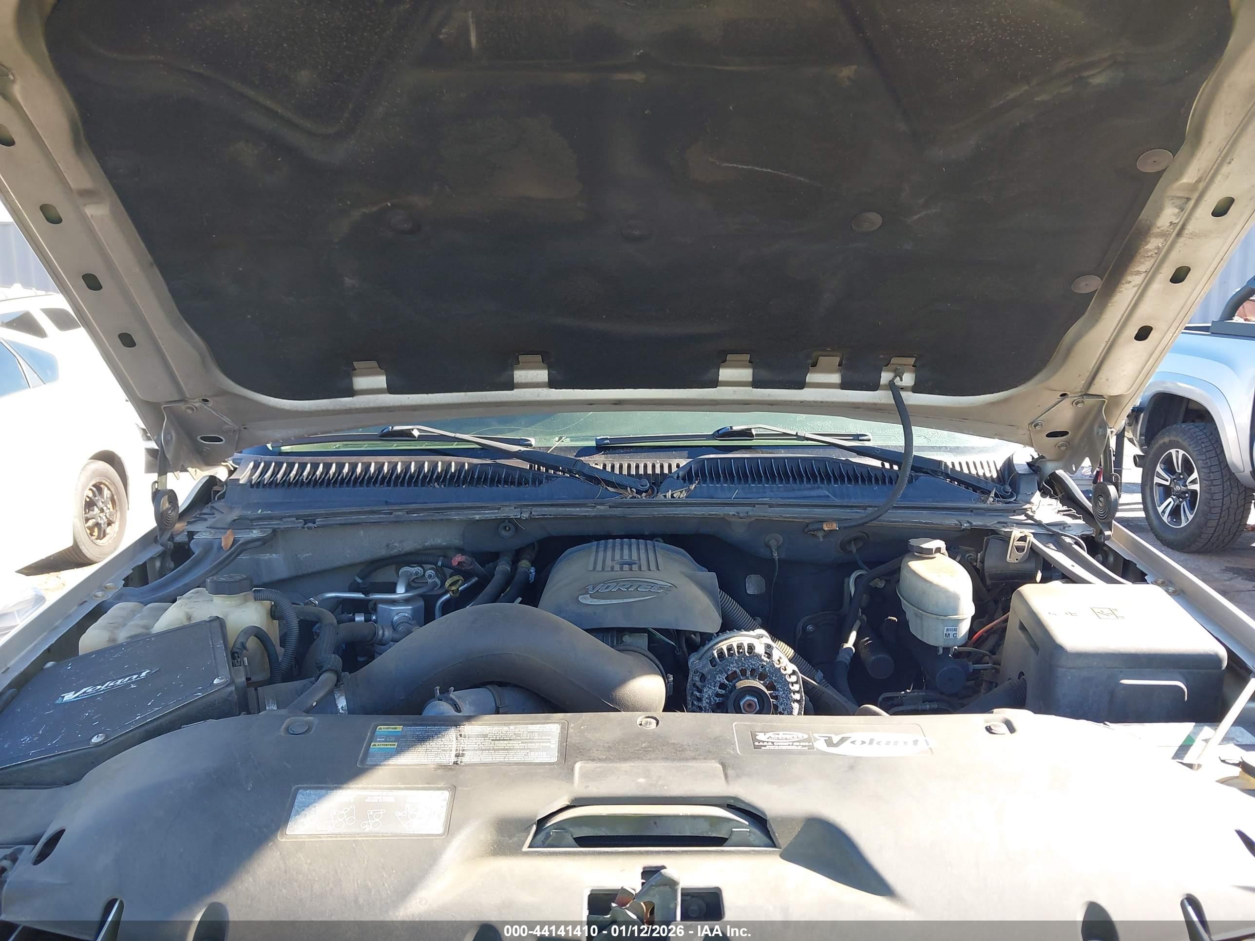 CHEVROLET TAHOE image 10