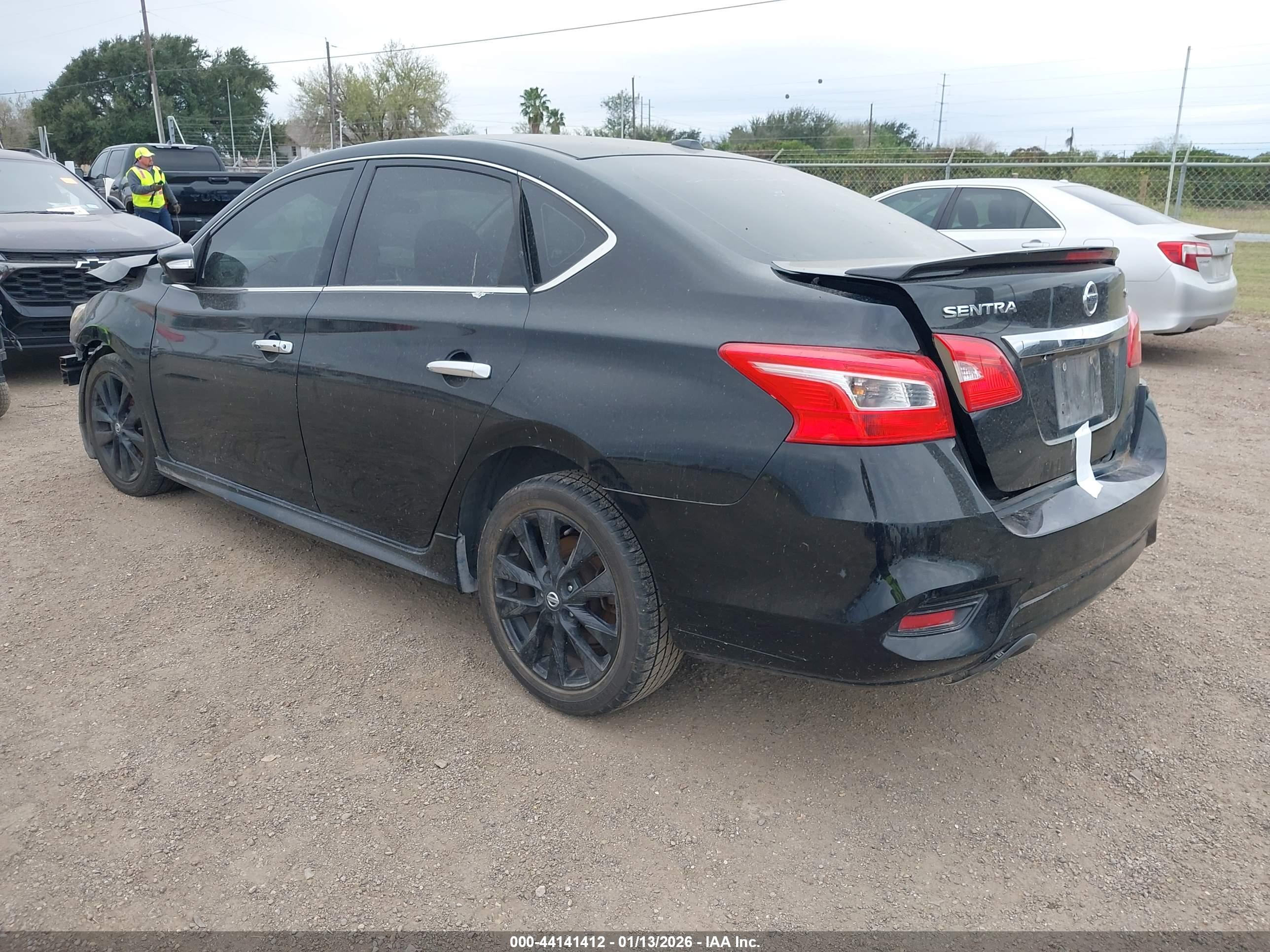 NISSAN SENTRA image 3