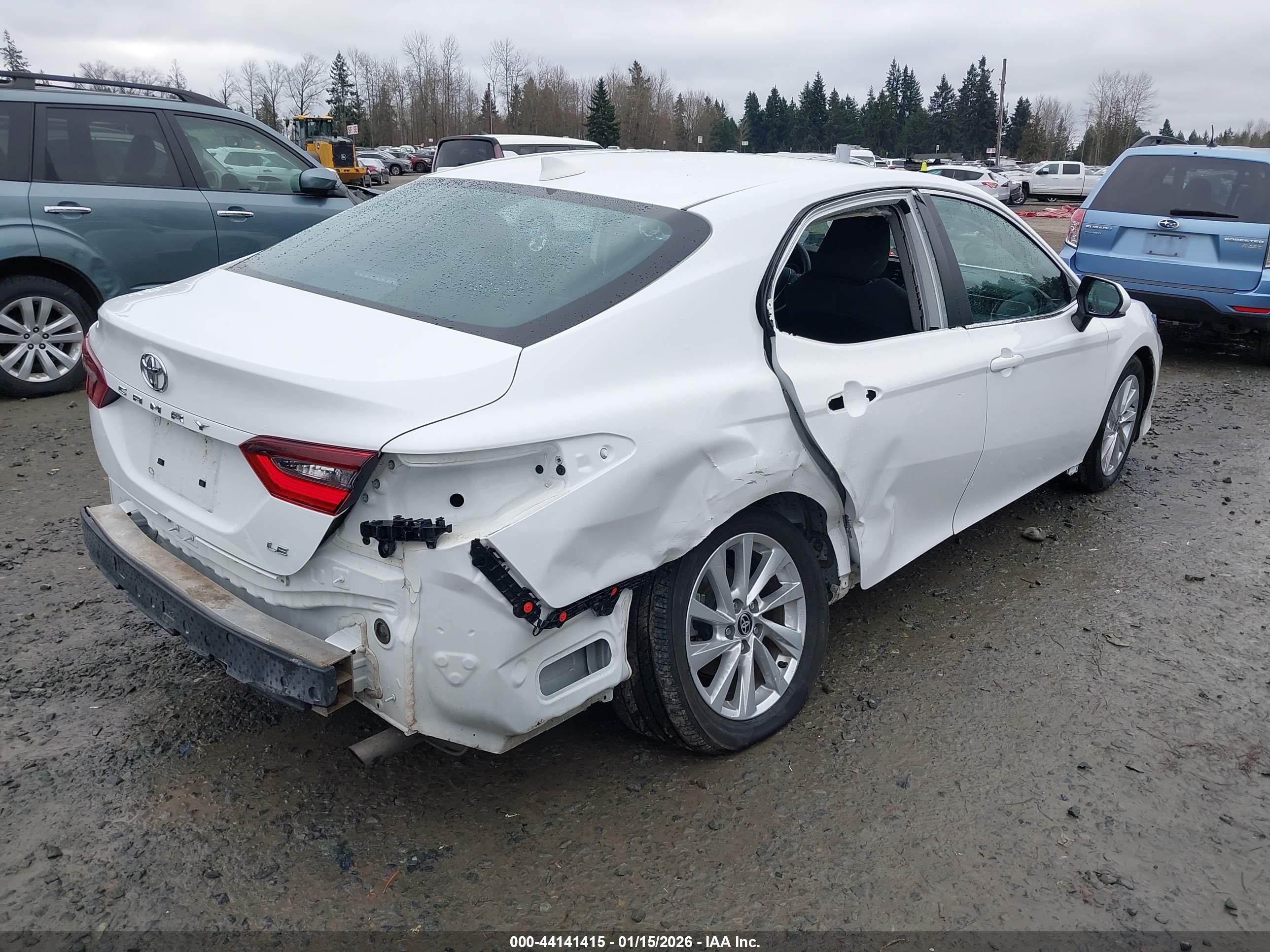 TOYOTA CAMRY image 4