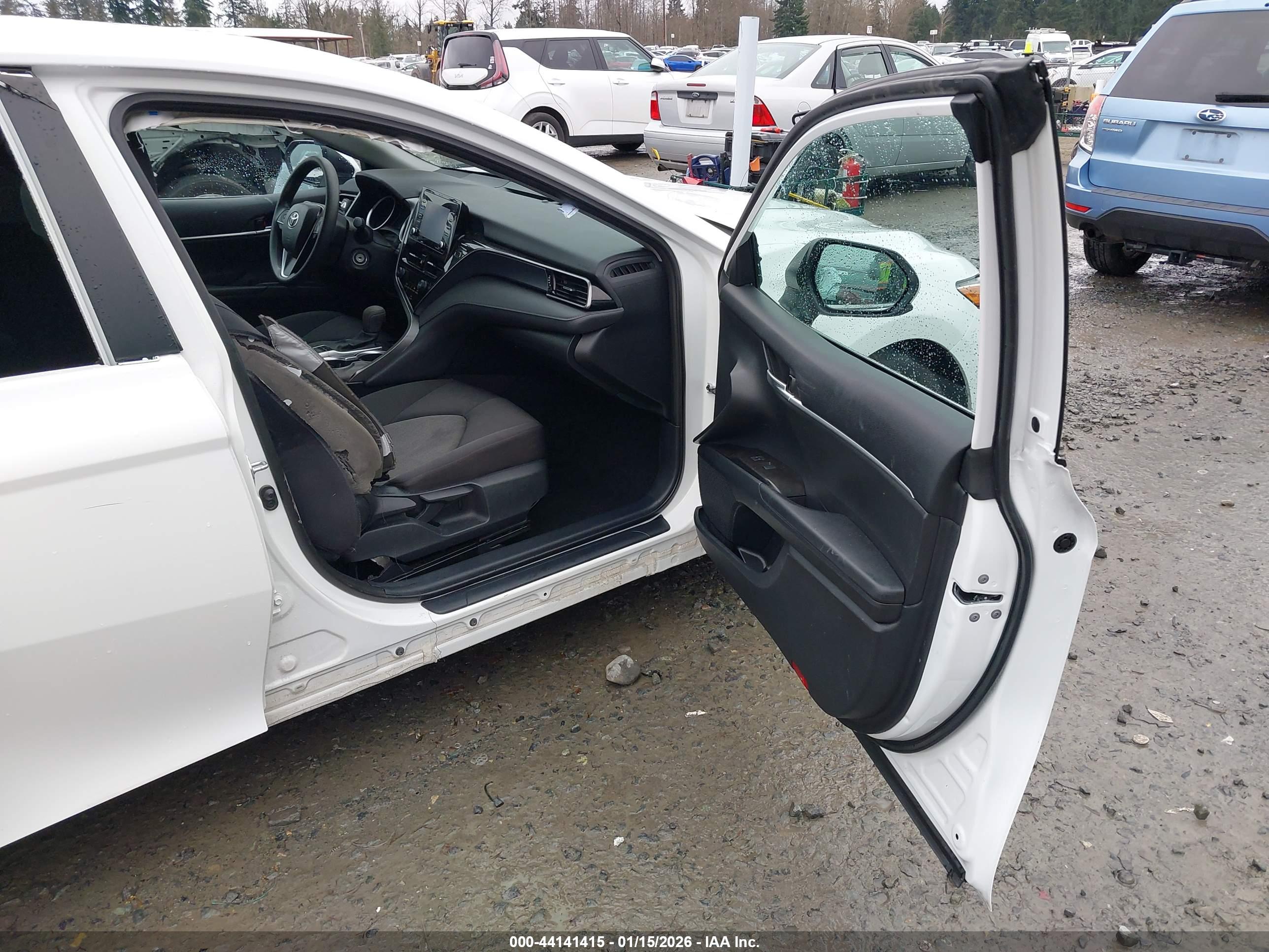 TOYOTA CAMRY image 5