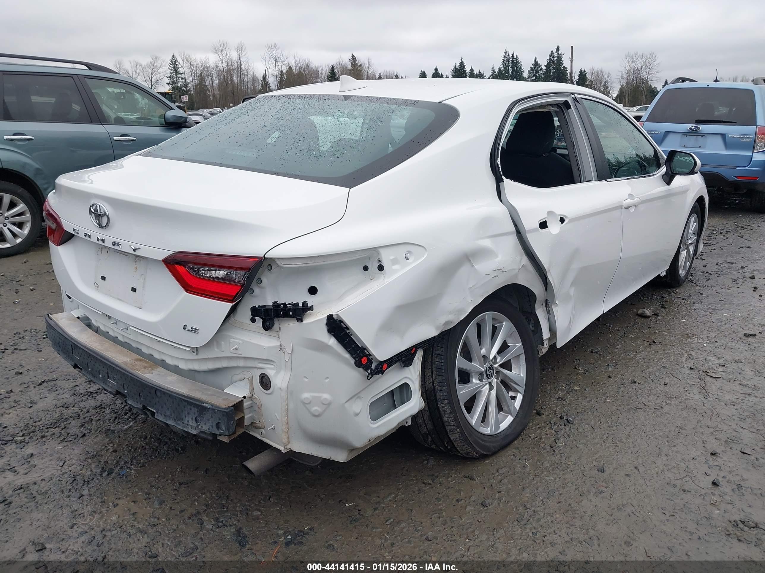 TOYOTA CAMRY image 6