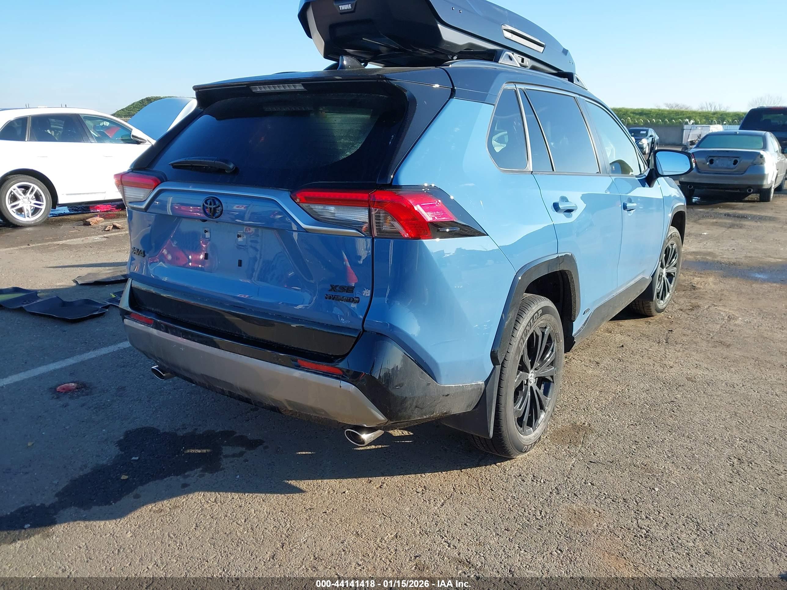 TOYOTA RAV4 image 4