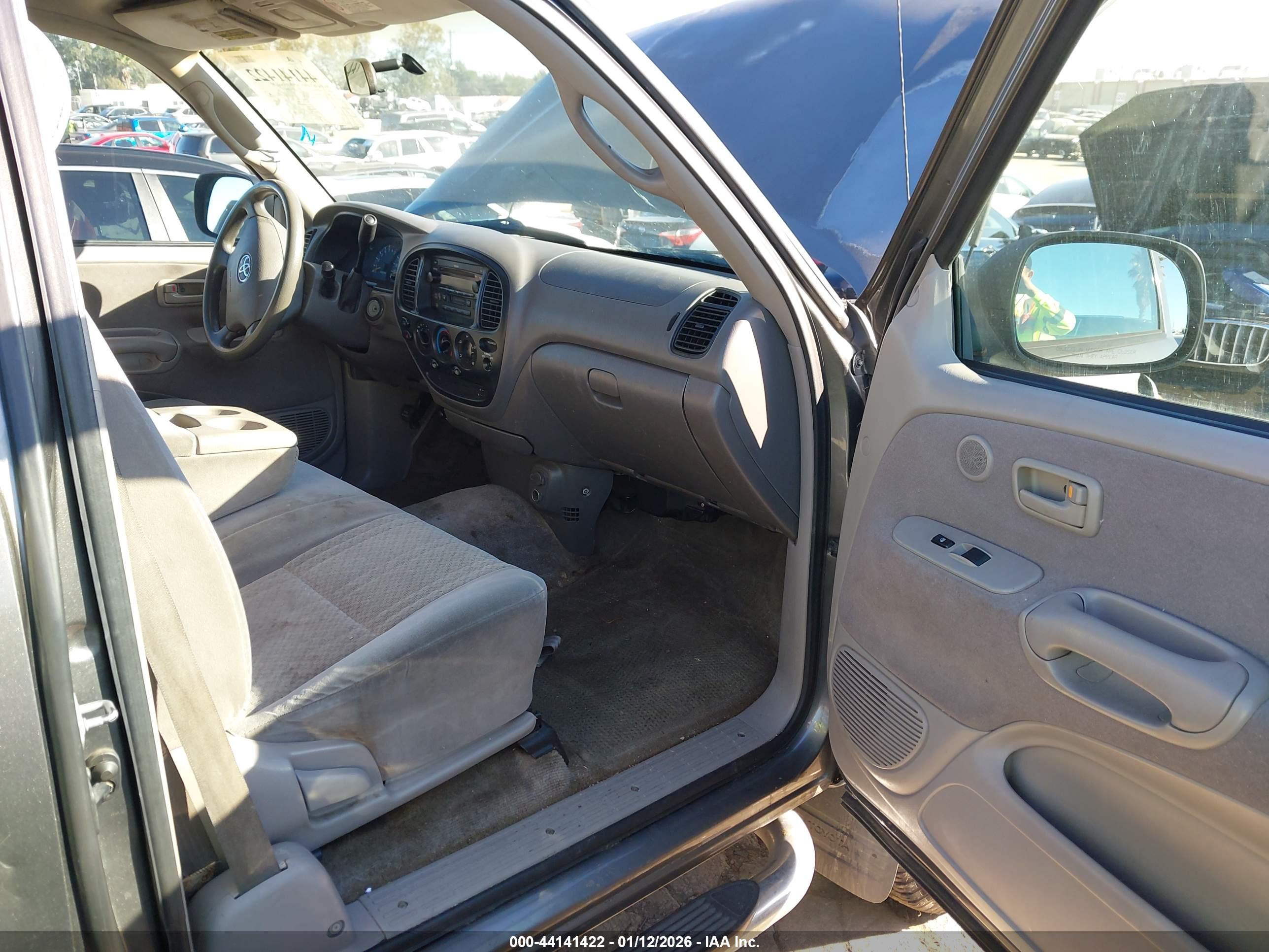 TOYOTA TUNDRA image 5
