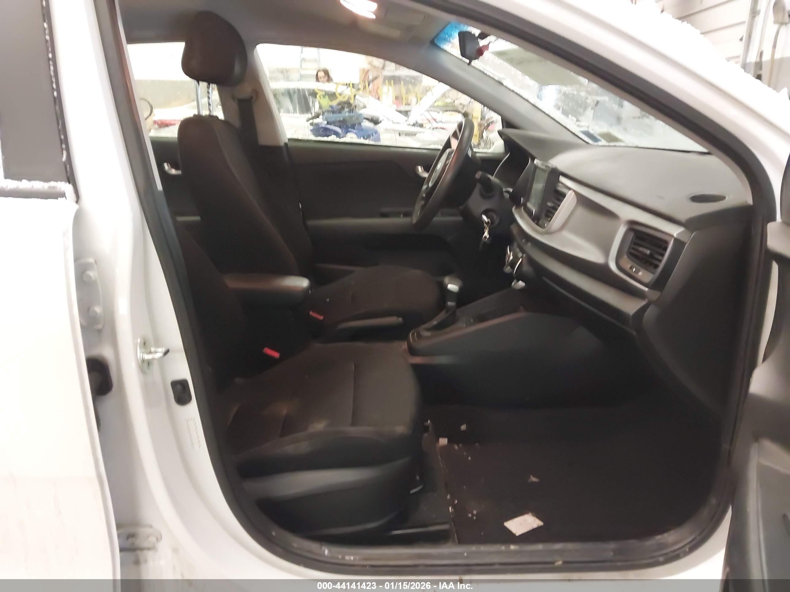 KIA RIO image 5