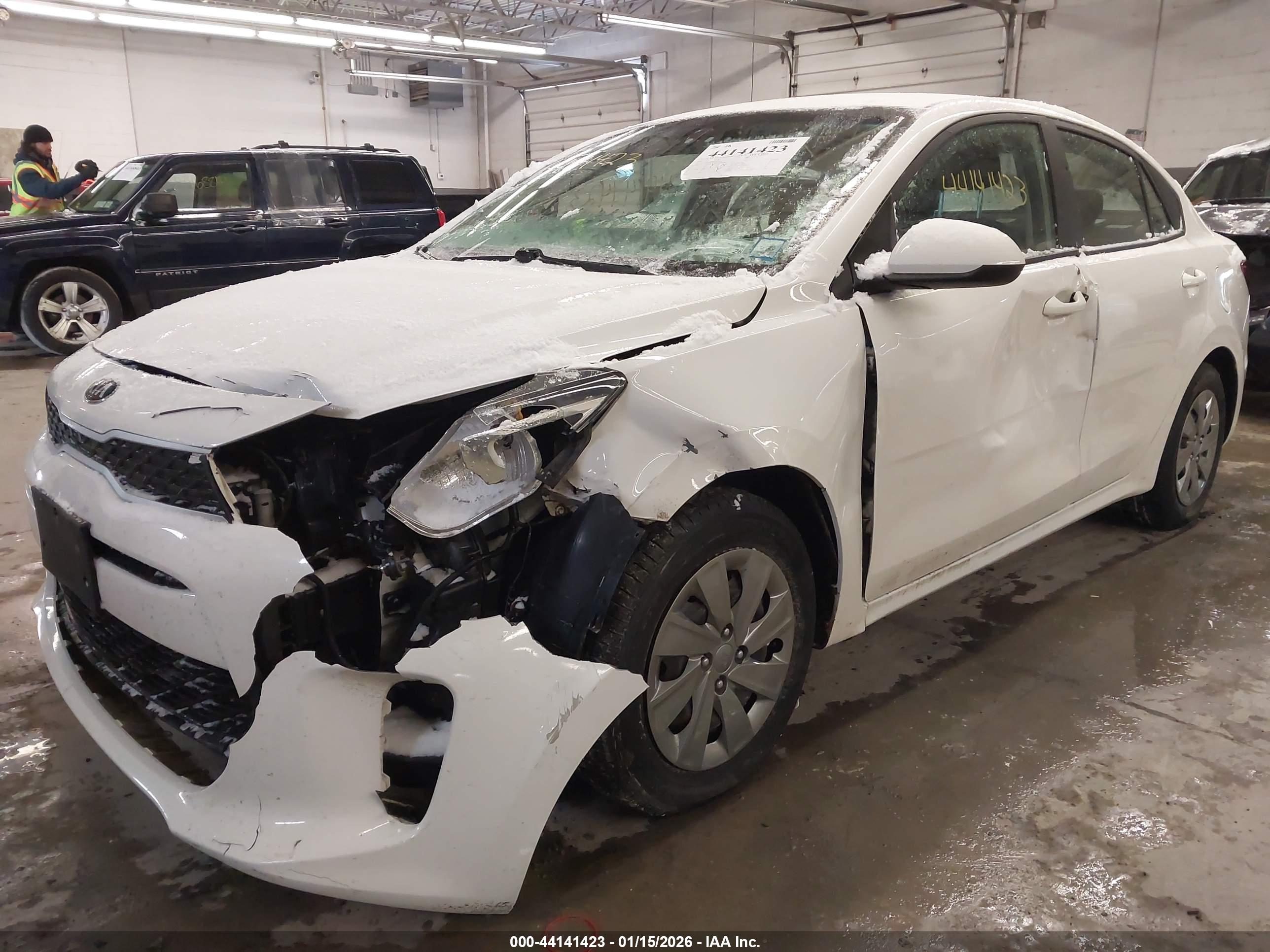 KIA RIO image 6
