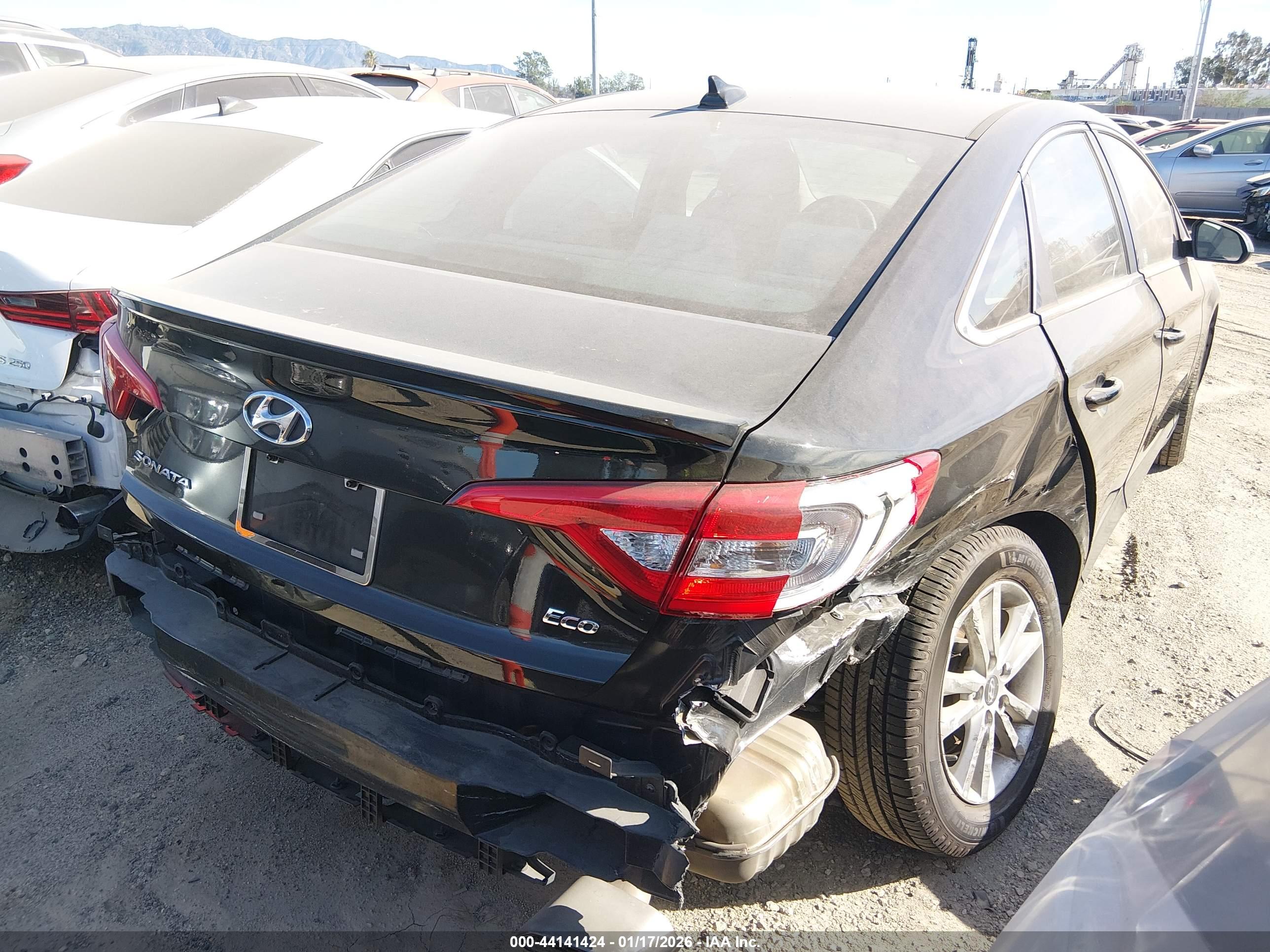 HYUNDAI SONATA image 4
