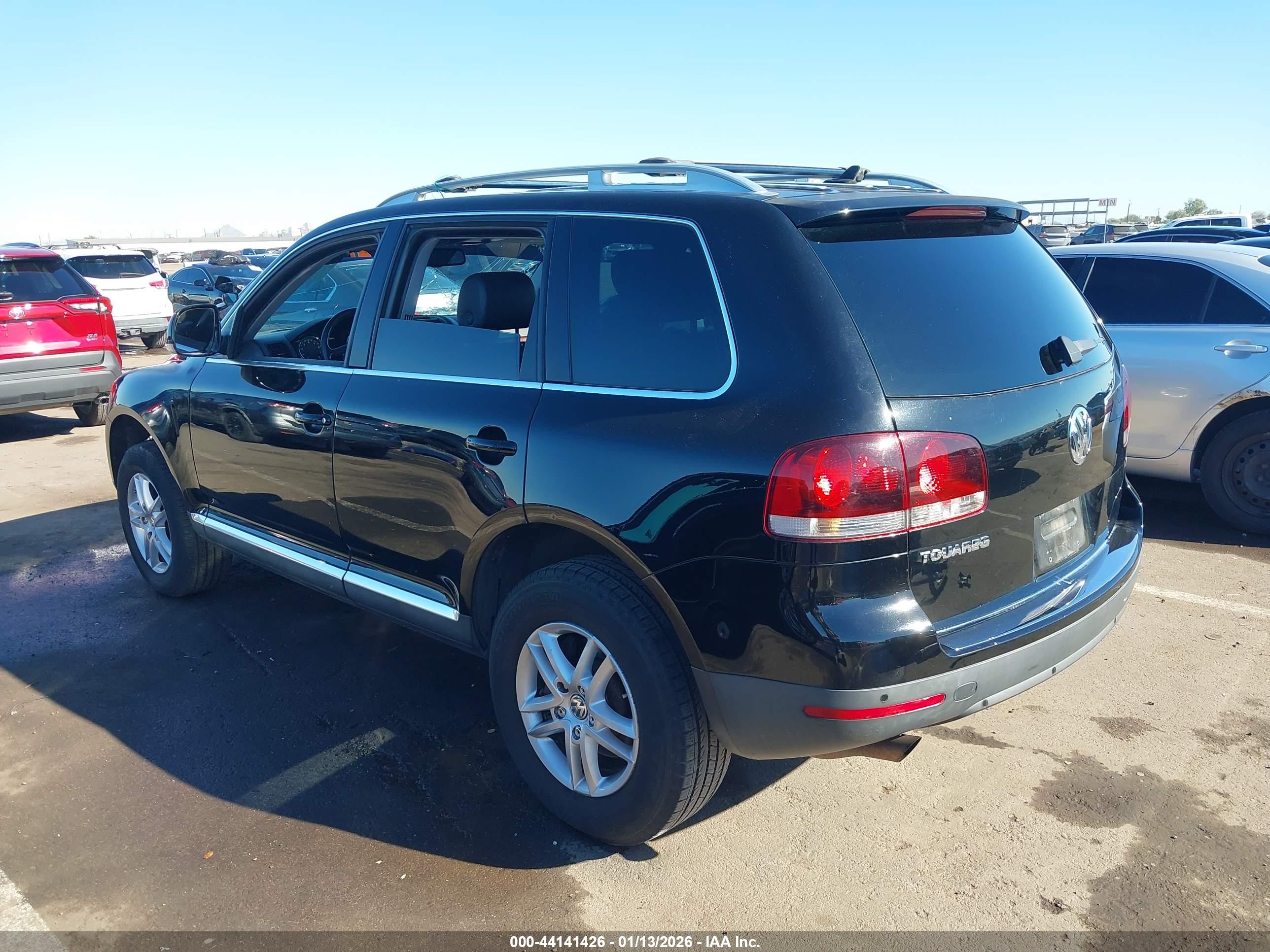 VOLKSWAGEN TOUAREG image 3