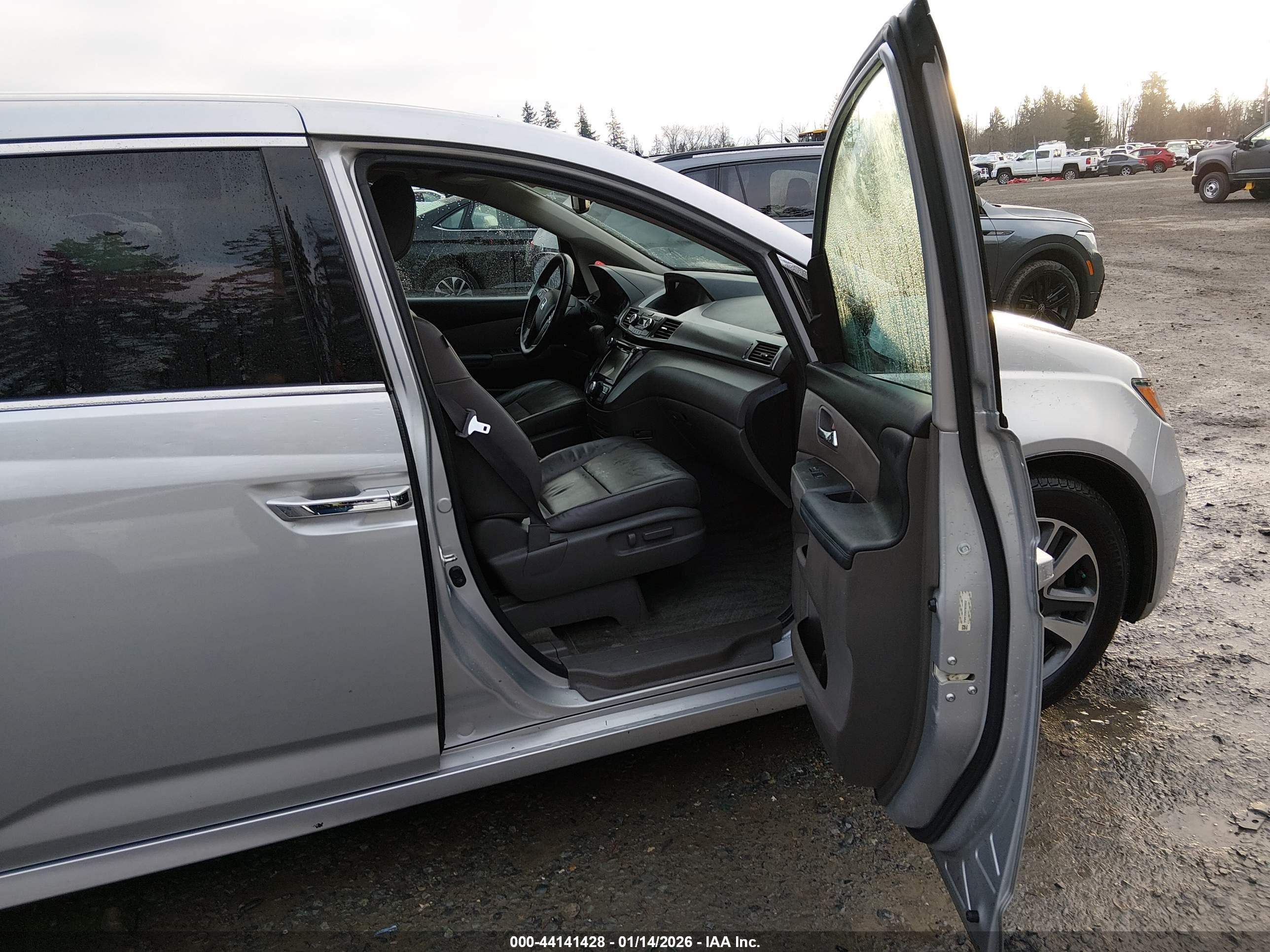HONDA ODYSSEY image 5