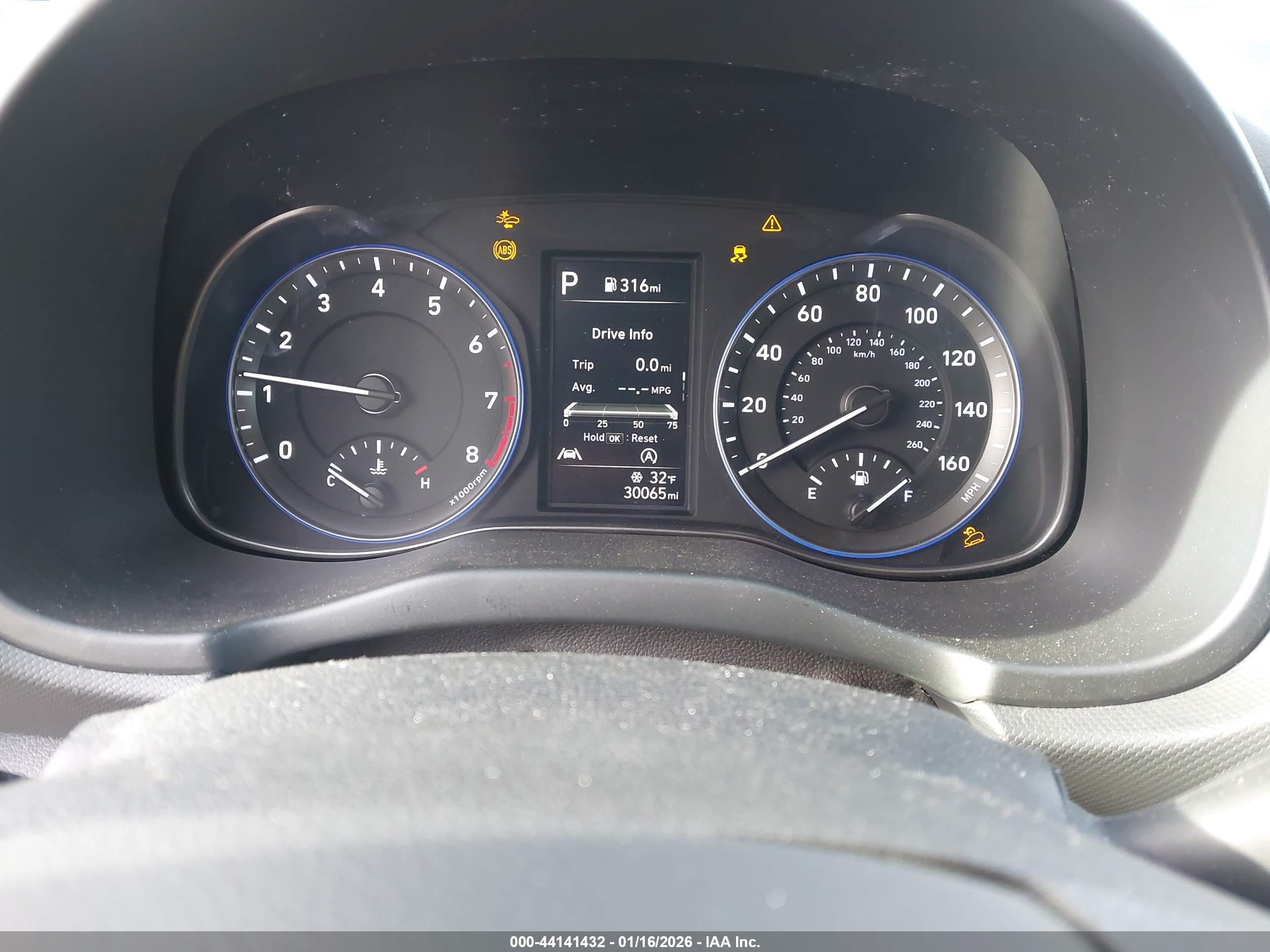 HYUNDAI KONA image 7