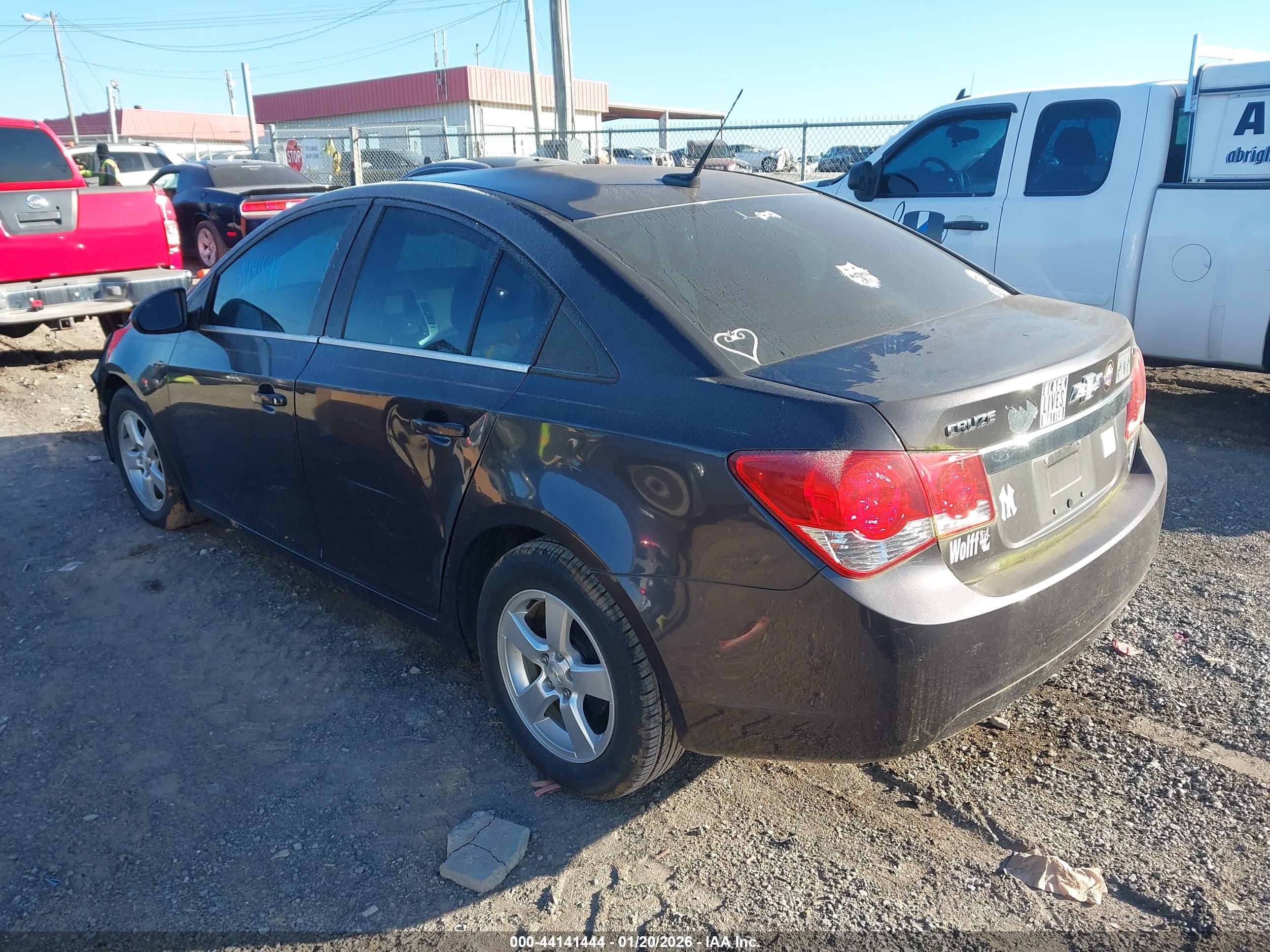 CHEVROLET CRUZE image 3
