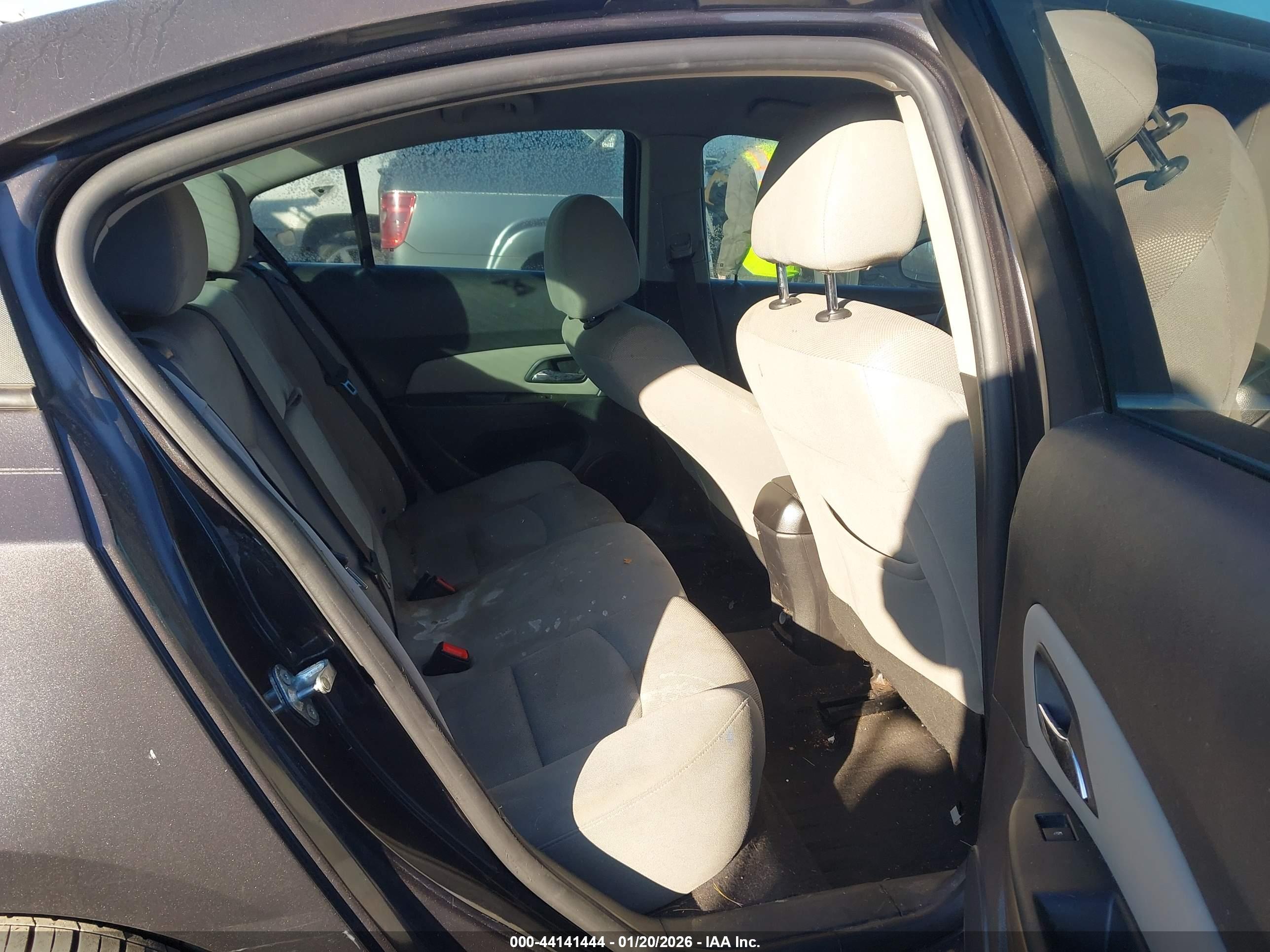 CHEVROLET CRUZE image 8
