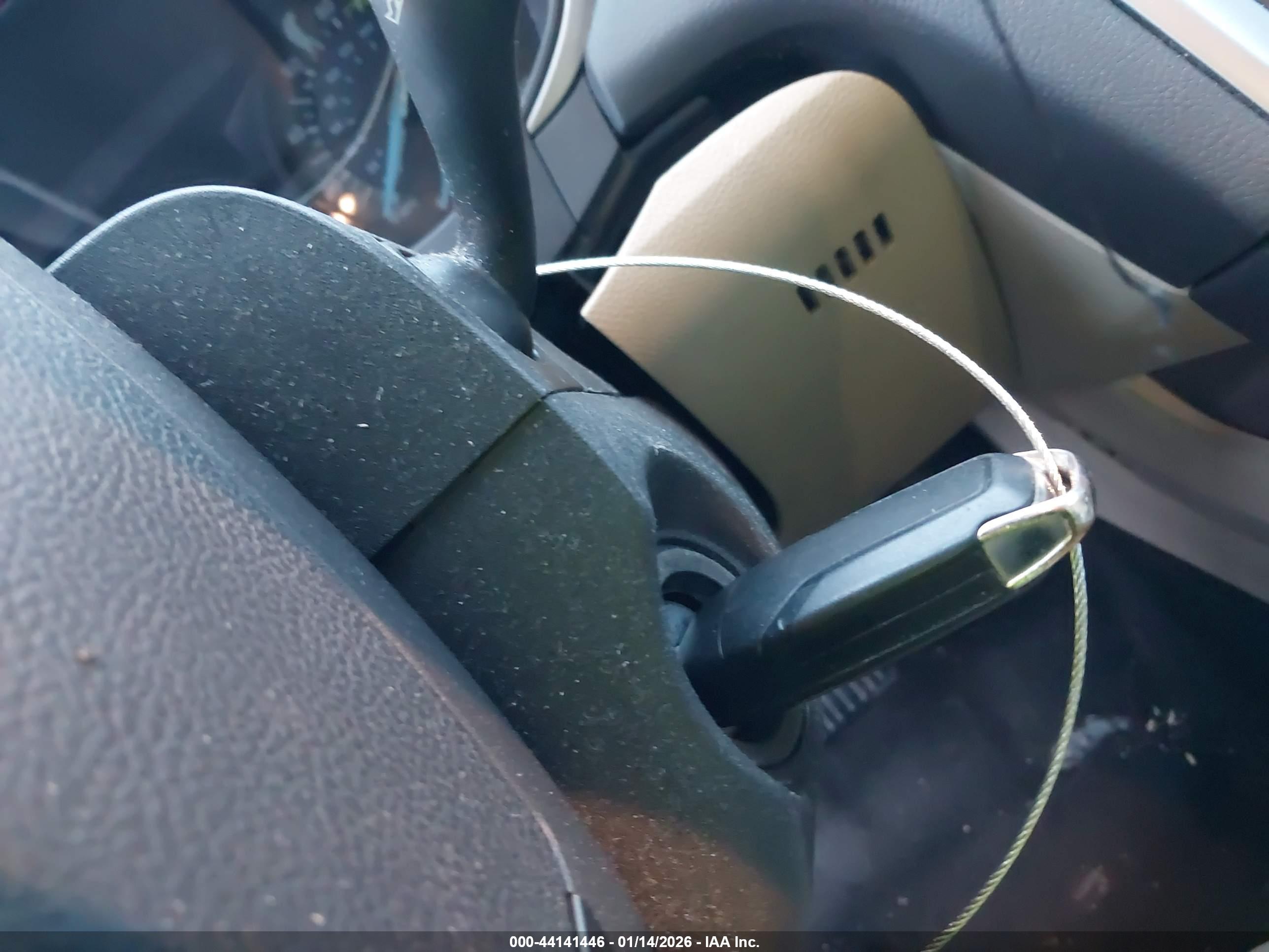 FORD FUSION image 11