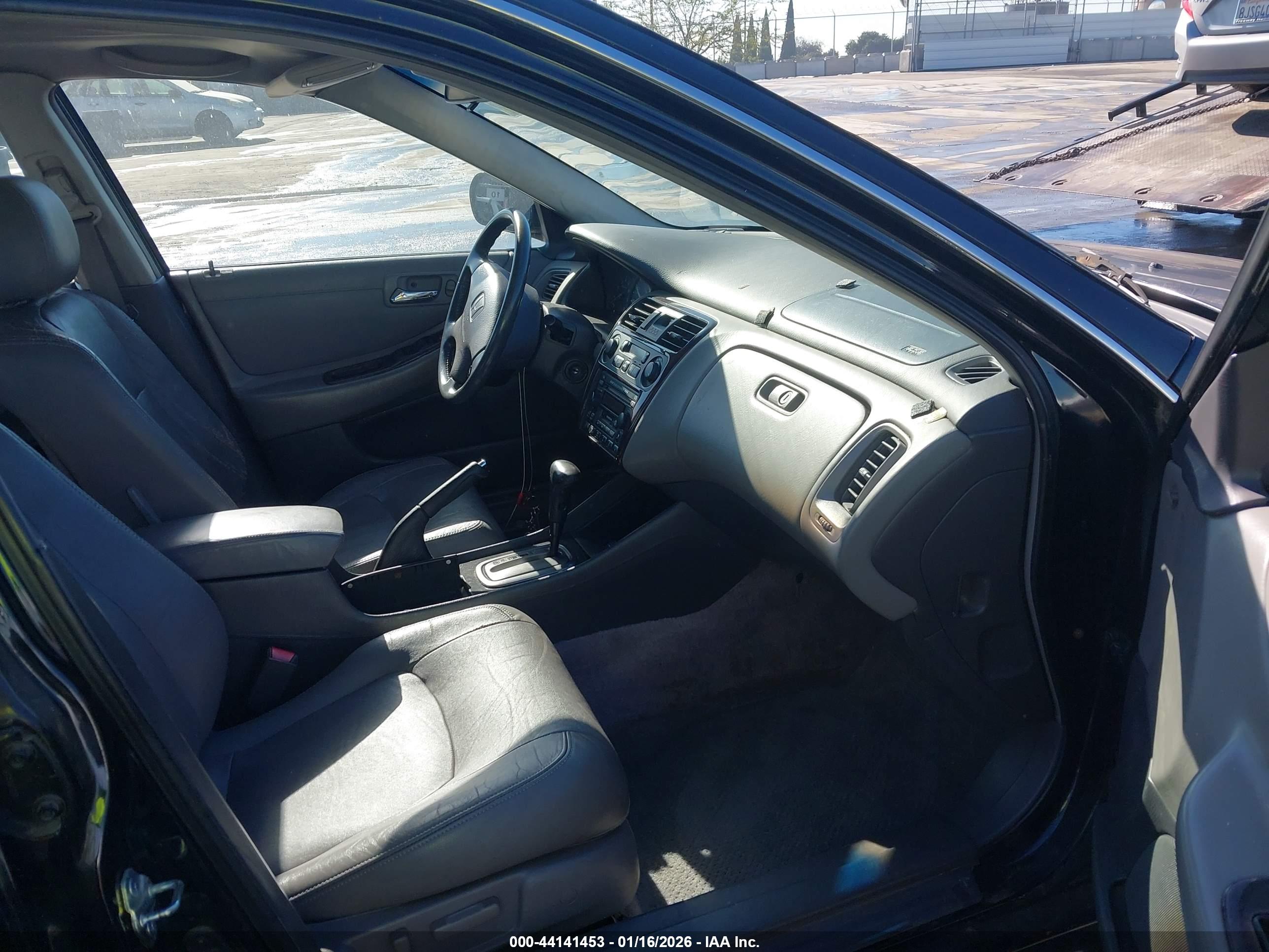 HONDA ACCORD image 5