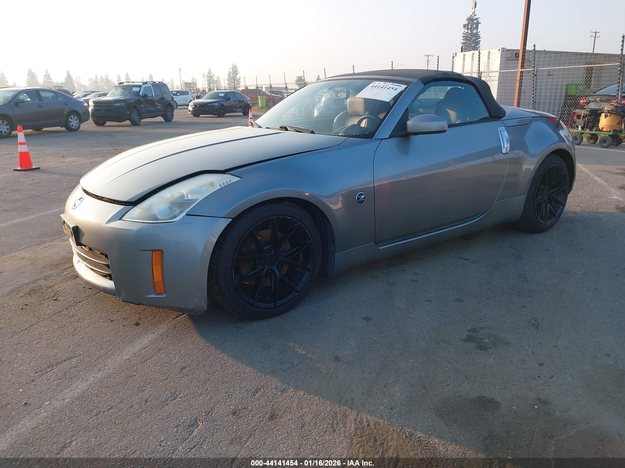 NISSAN 350Z image 2