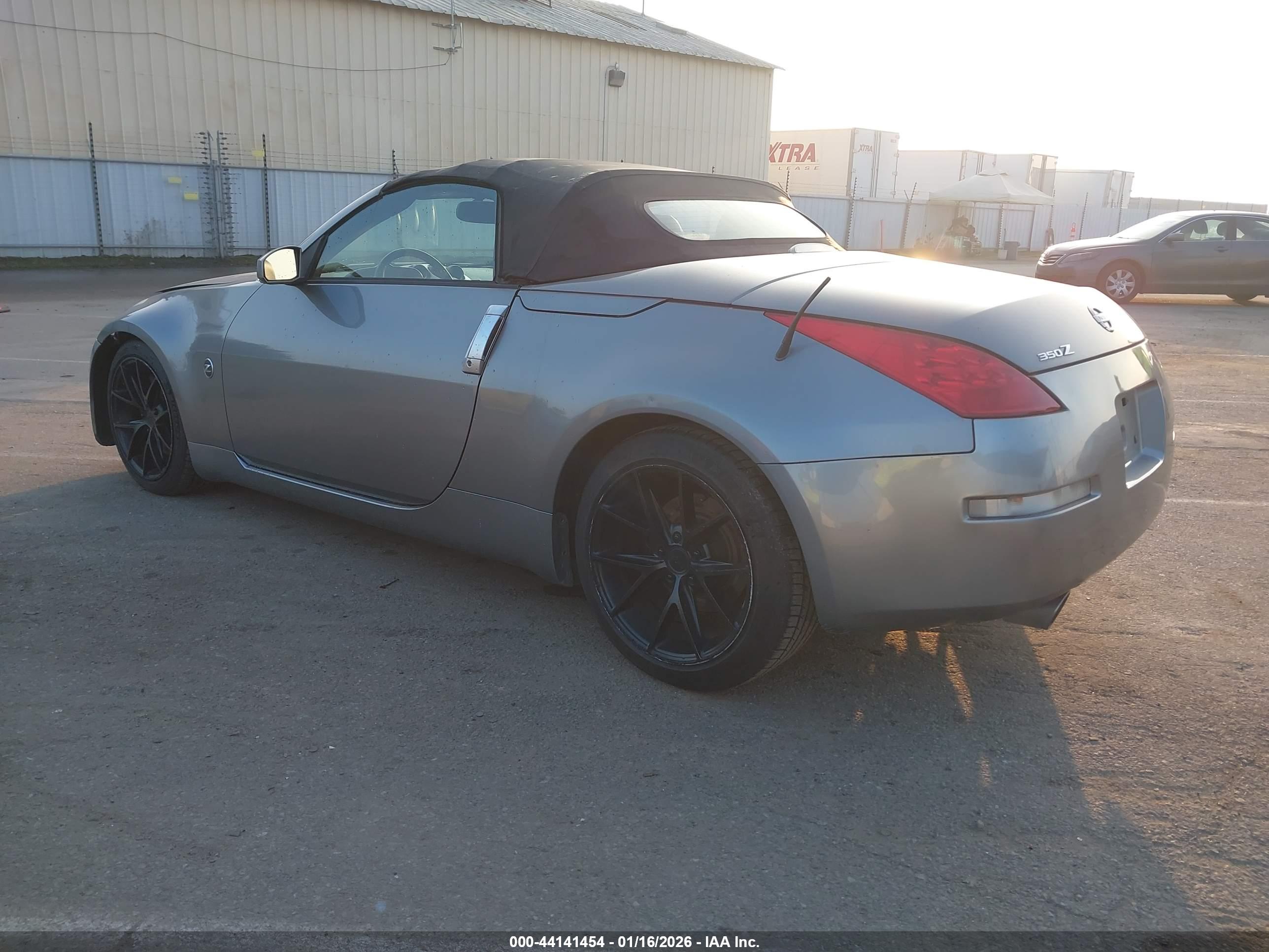 NISSAN 350Z image 3