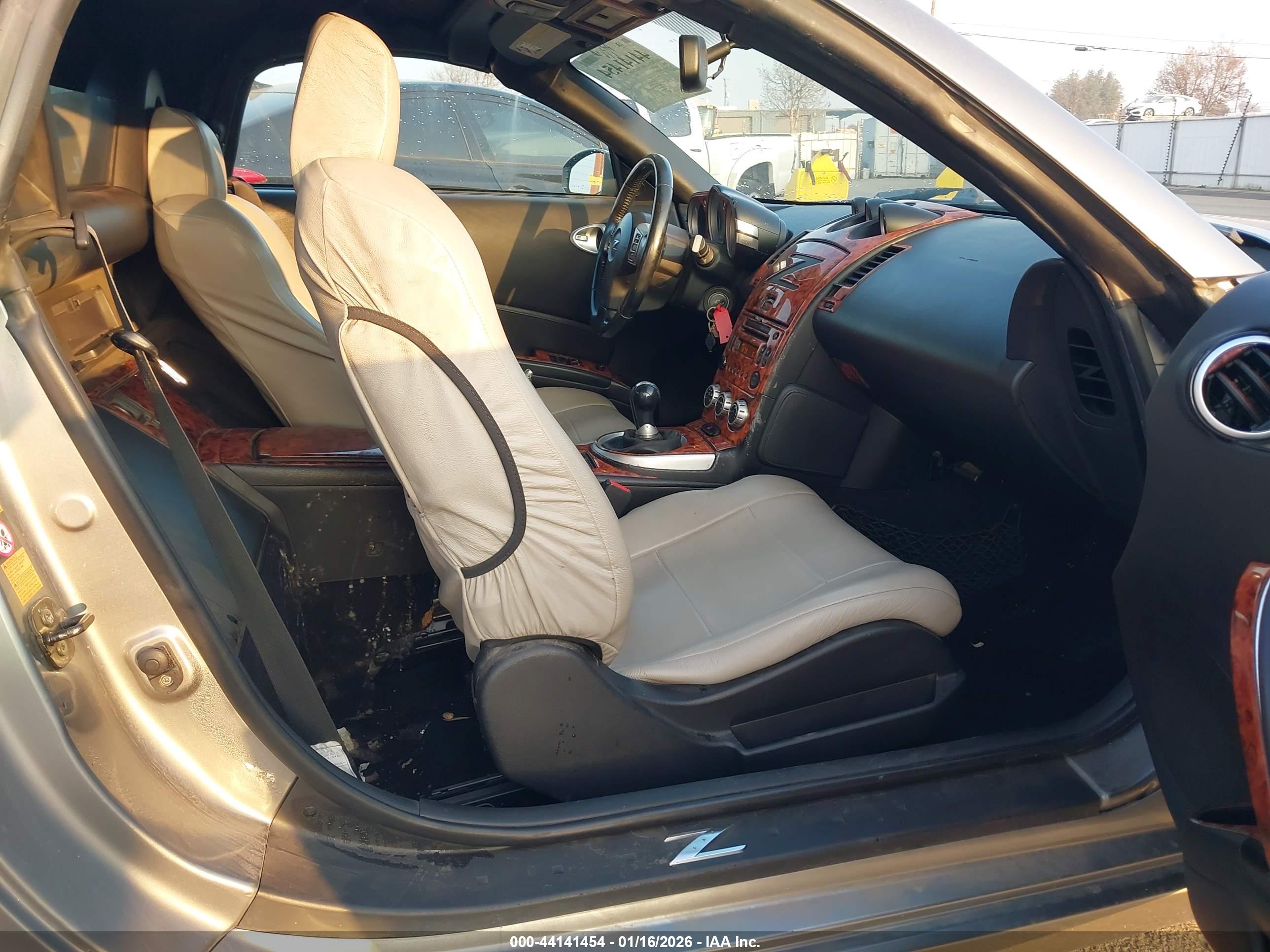 NISSAN 350Z image 5