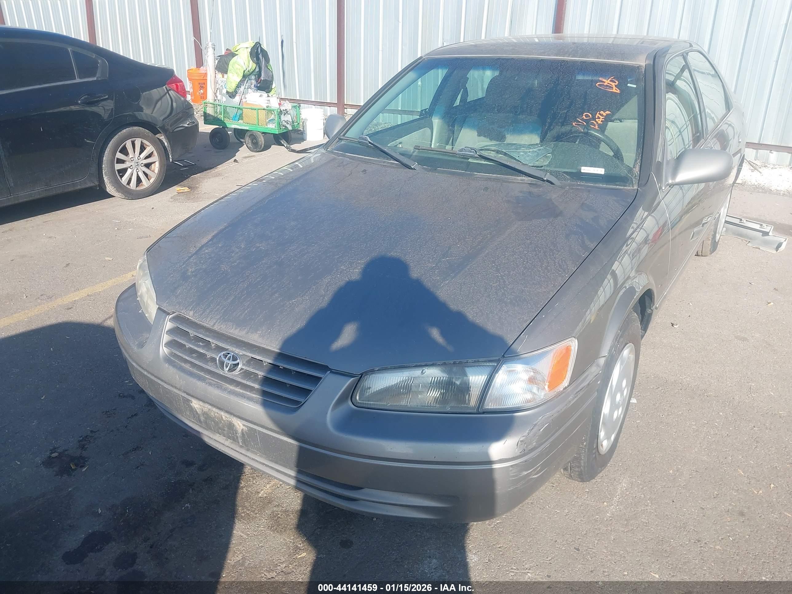 TOYOTA CAMRY image 6