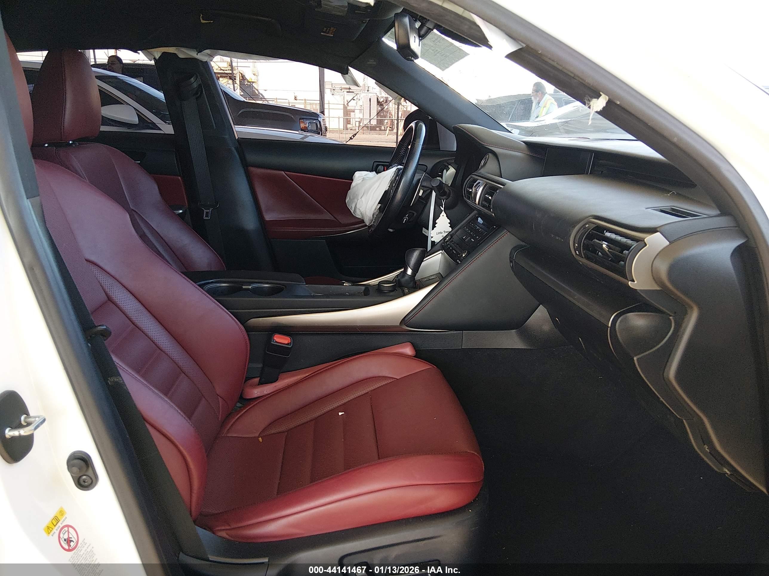 LEXUS IS image 5