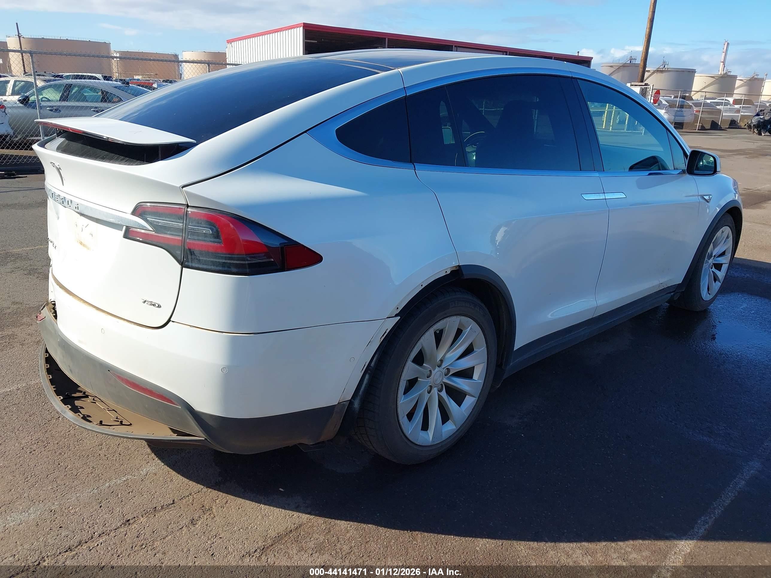 TESLA MODEL image 4