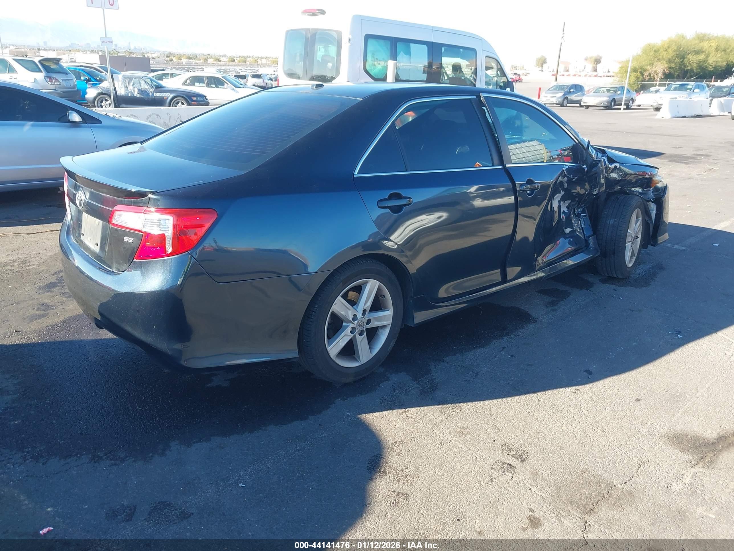 TOYOTA CAMRY image 4